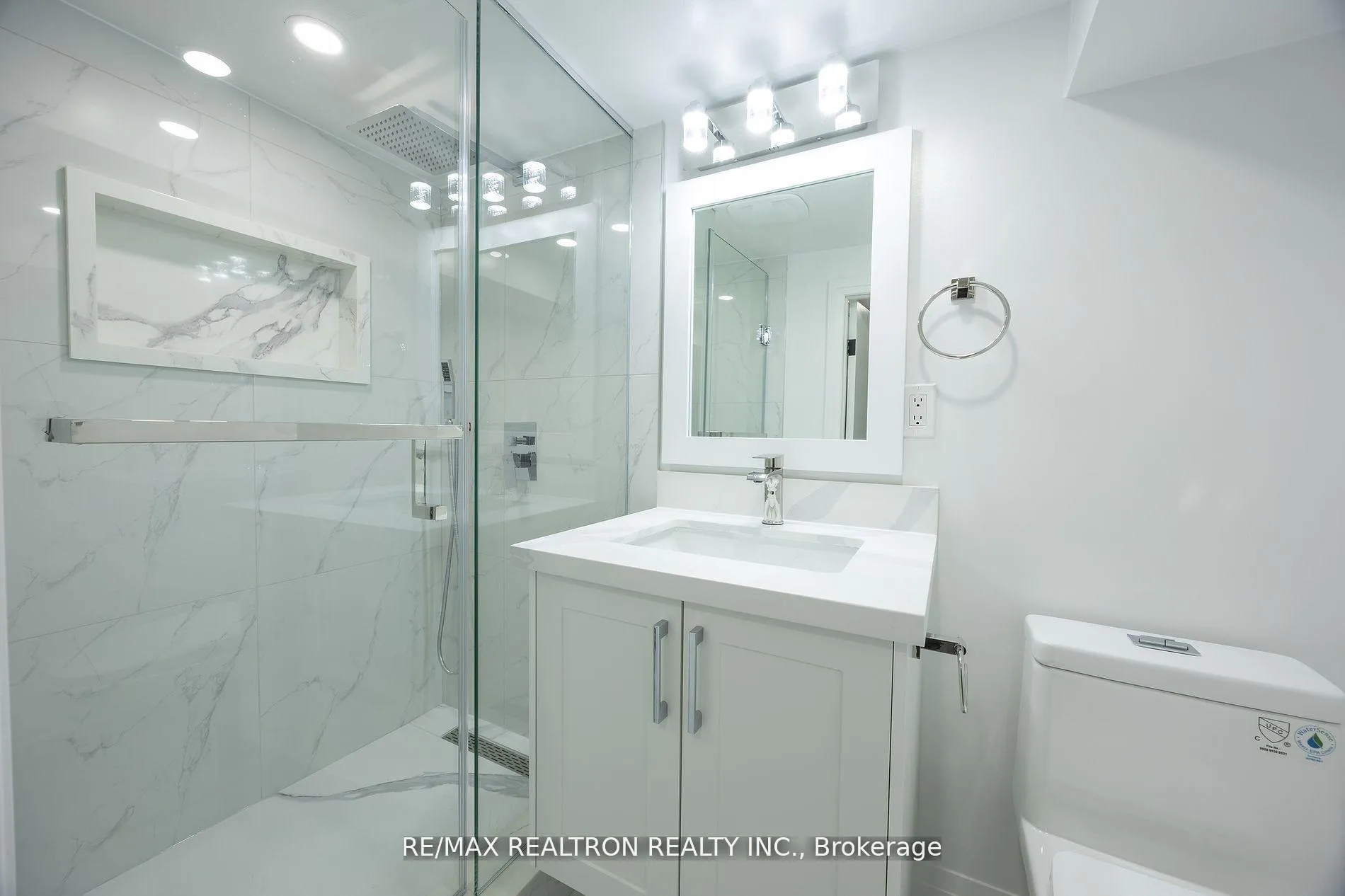 Photo 36 of 376 Northcliffe Boulevard, Toronto, Oakwood Village — HOMEH