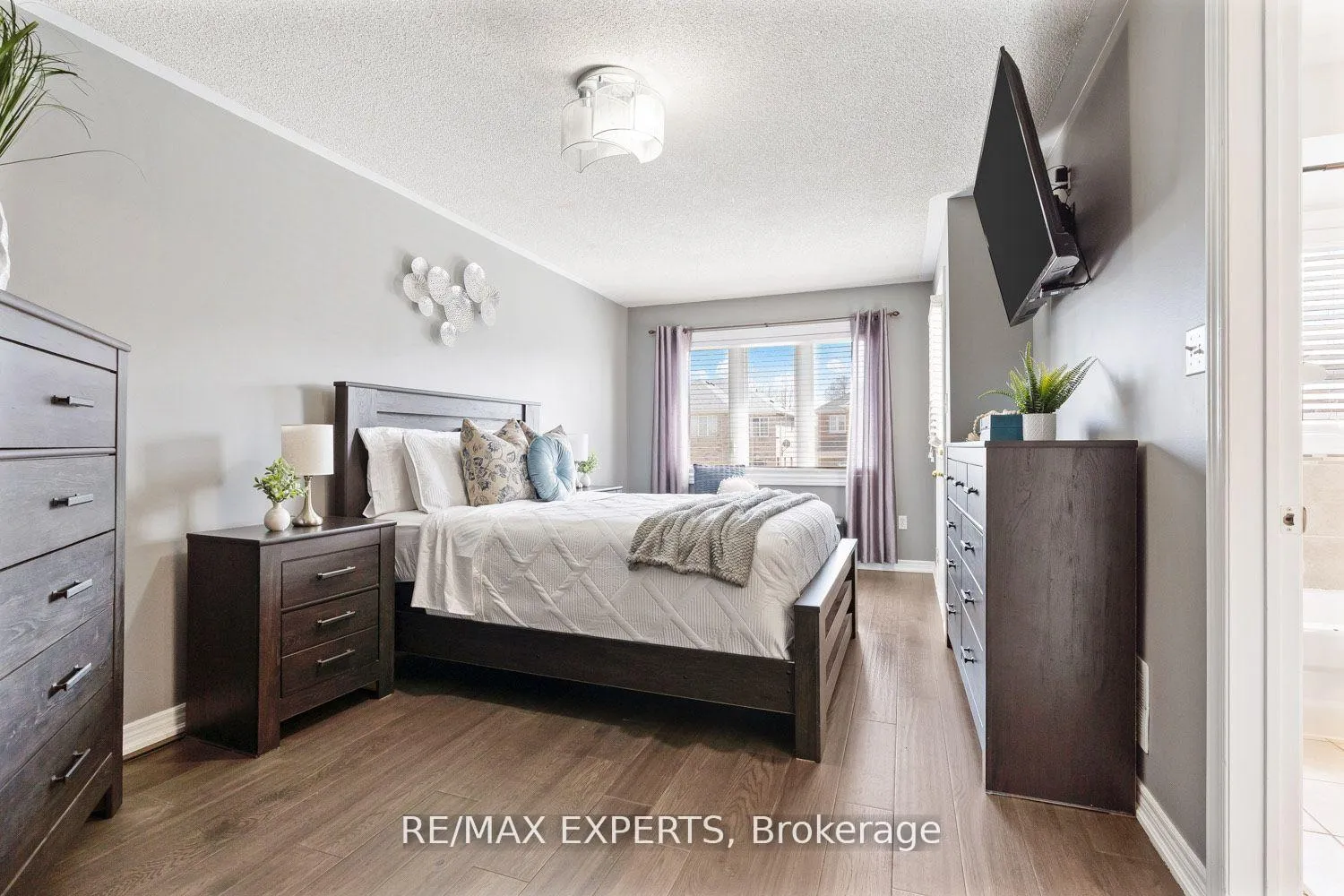 Photo 10 of 75 Grapevine Road, Caledon, Bolton West — HOMEH