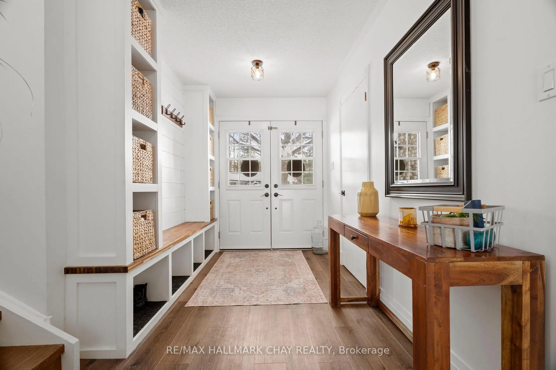 Photo 4 of 2 Maplecrest Road, Springwater, Midhurst — HOMEH