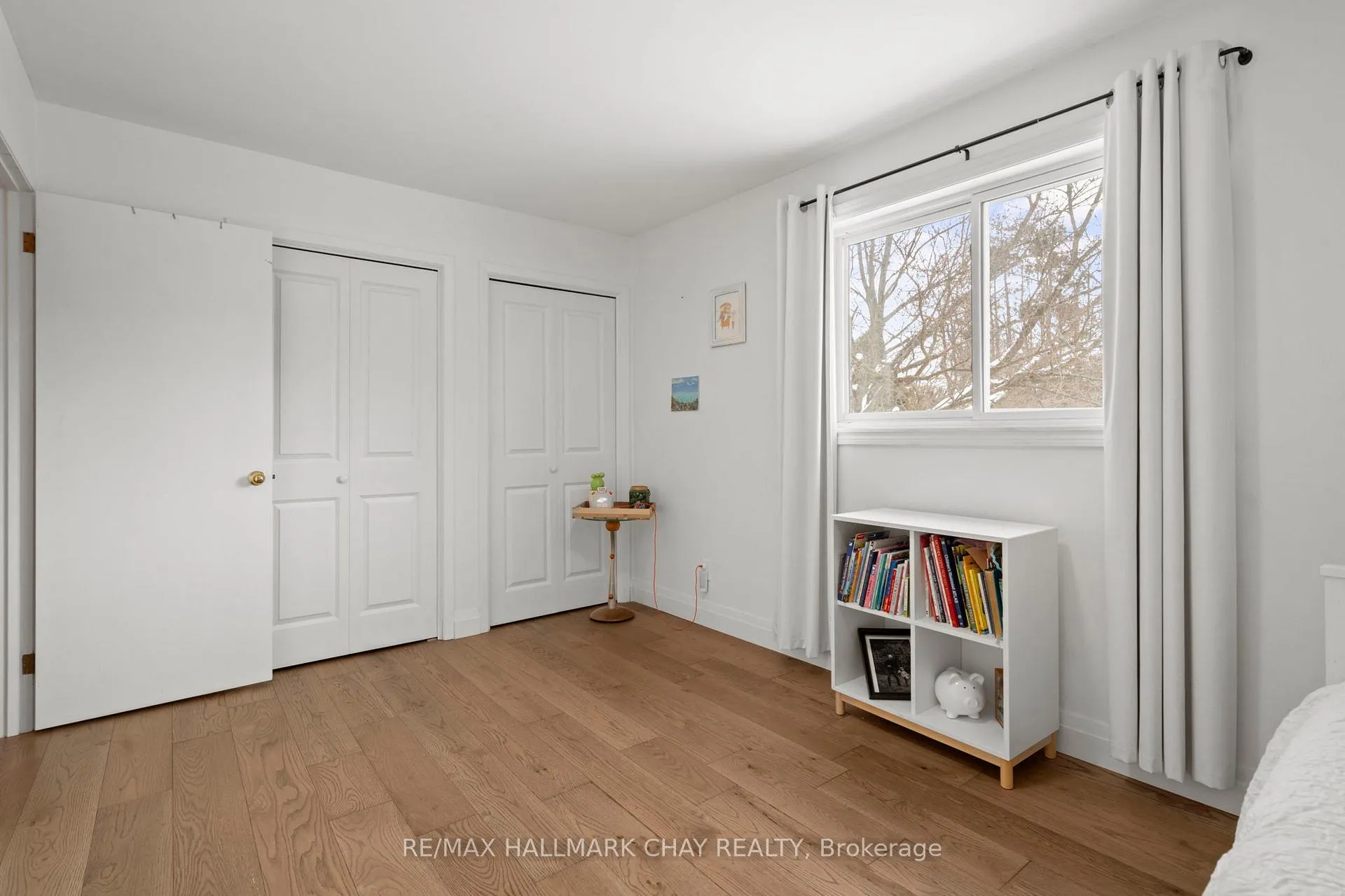 Photo 21 of 2 Maplecrest Road, Springwater, Midhurst — HOMEH