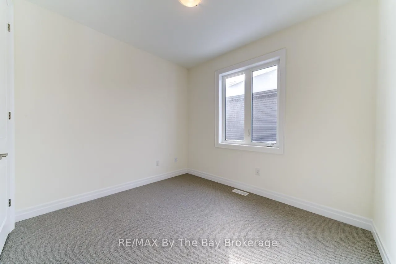Photo 5 of 190 Mapleside Drive, Wasaga Beach — HOMEH