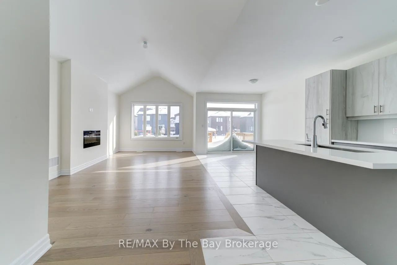 Photo 8 of 190 Mapleside Drive, Wasaga Beach — HOMEH