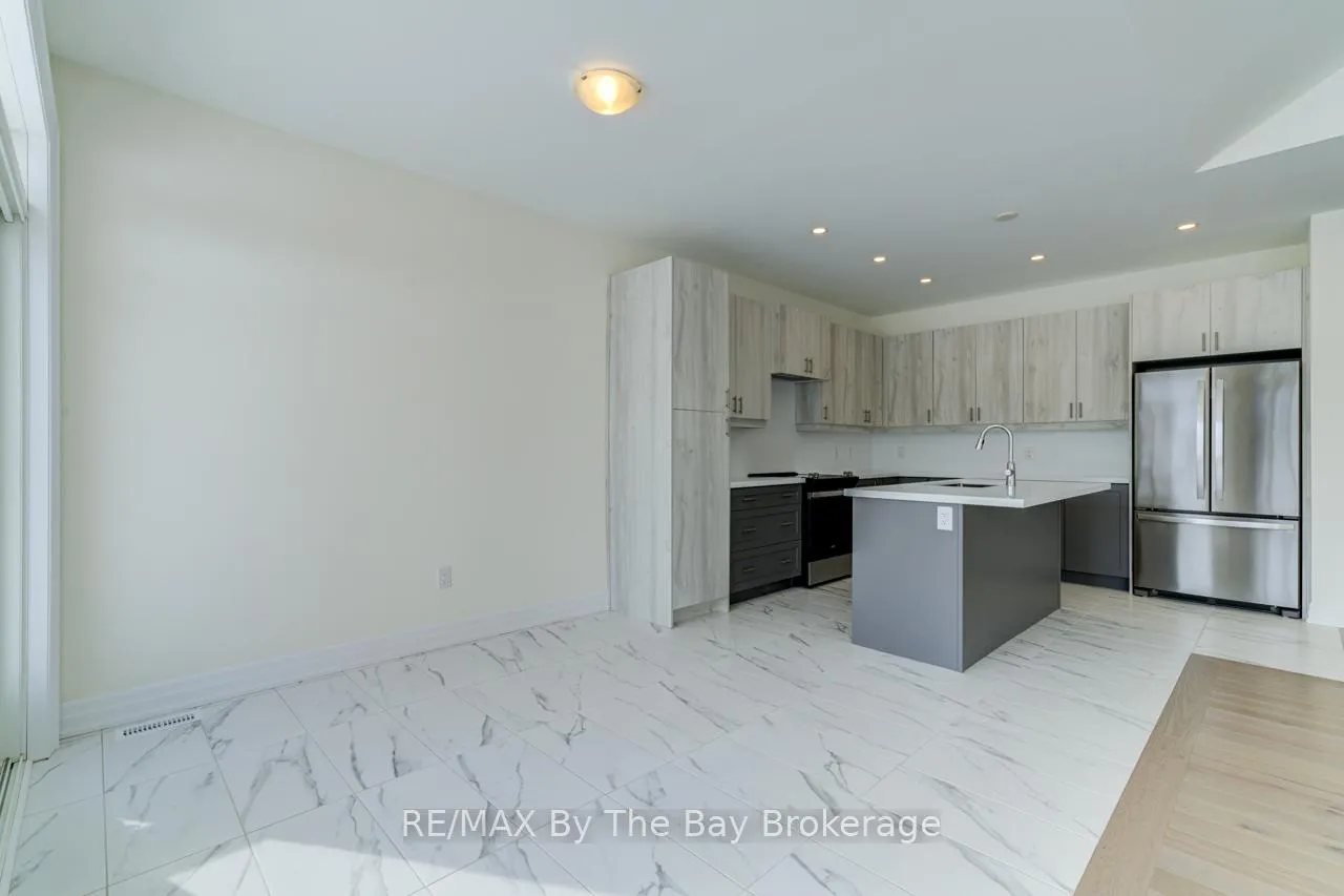 Photo 10 of 190 Mapleside Drive, Wasaga Beach — HOMEH