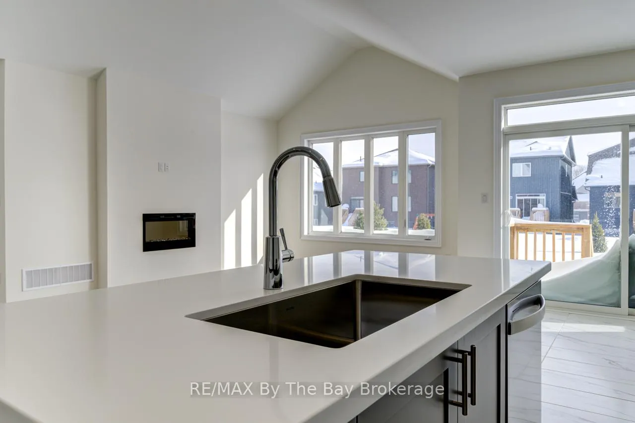 Photo 14 of 190 Mapleside Drive, Wasaga Beach — HOMEH