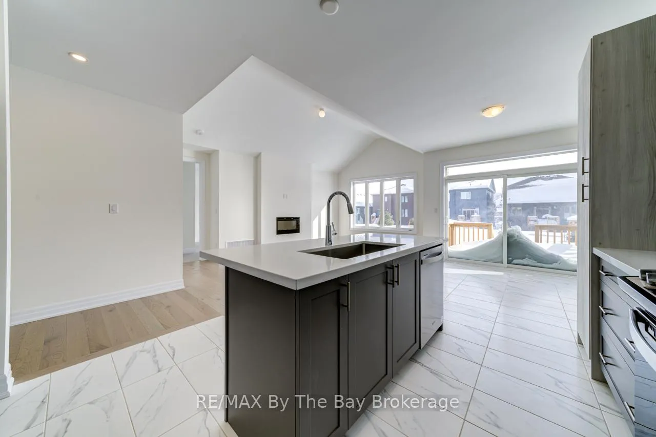 Photo 15 of 190 Mapleside Drive, Wasaga Beach — HOMEH