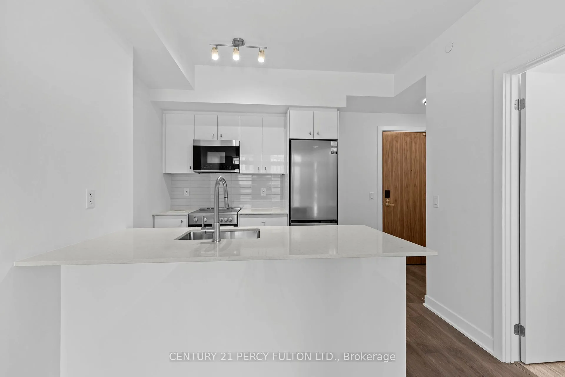 Photo 5 of Unit 607, 25 Wellington Street S, Kitchener — HOMEH