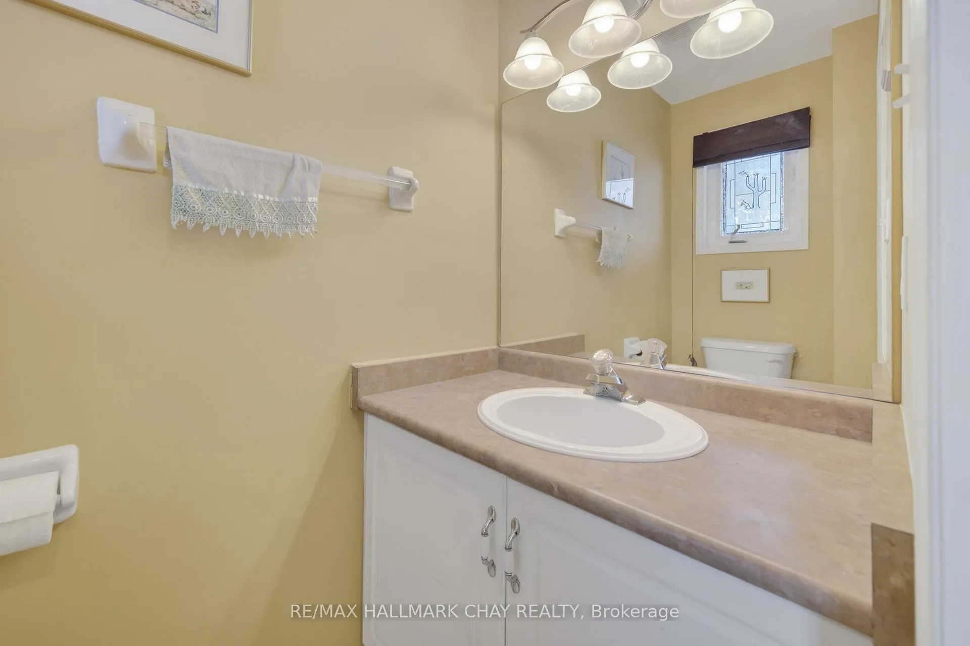 Photo 4 of 12 Parkside Crescent, Essa, Angus — HOMEH