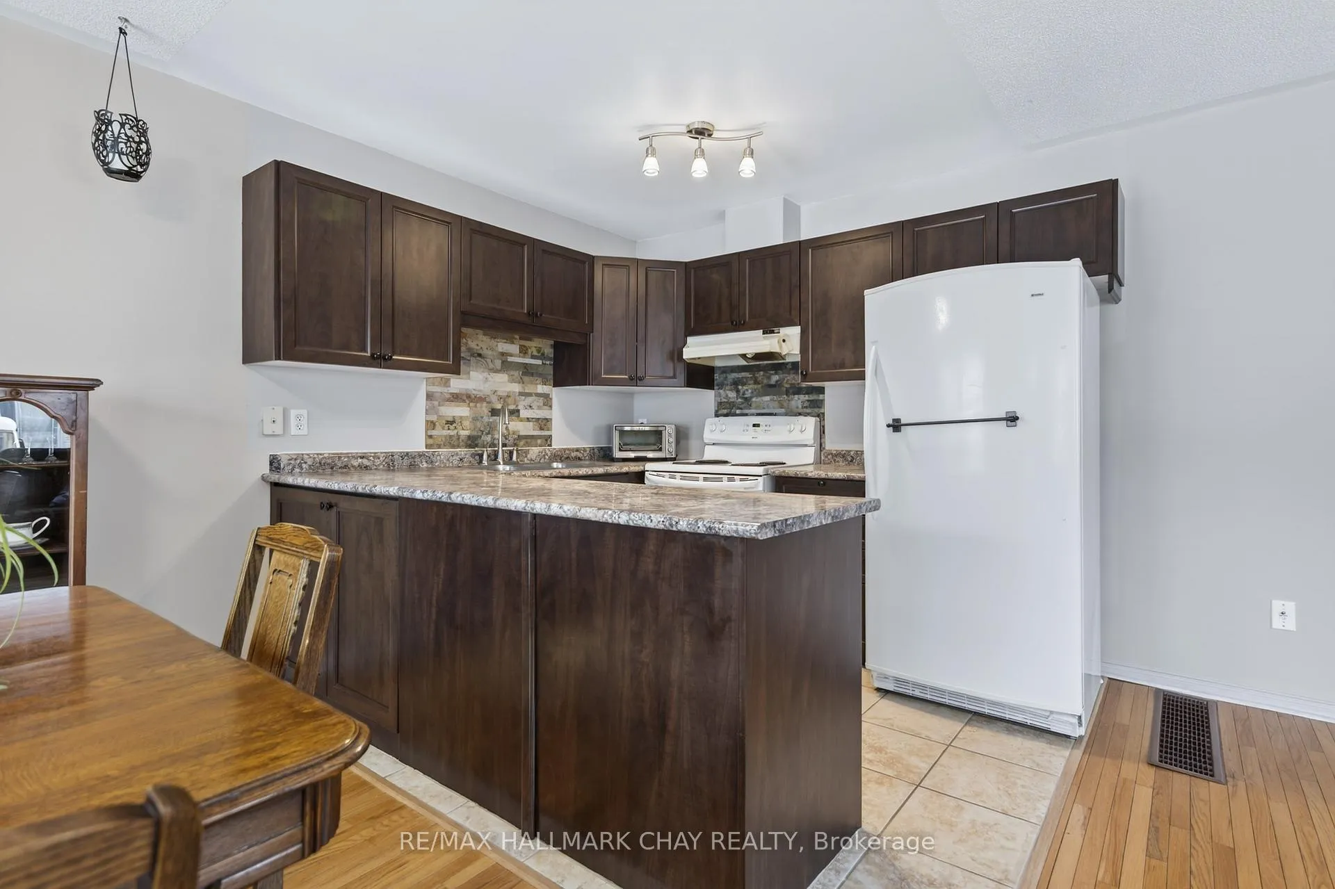 Photo 11 of 12 Parkside Crescent, Essa, Angus — HOMEH
