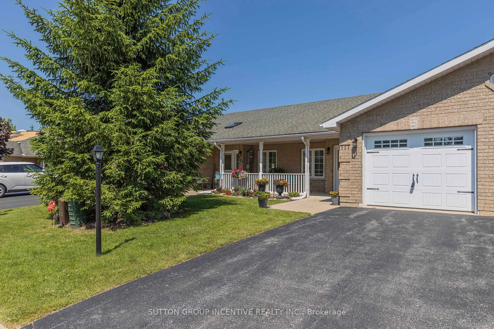 Photo 5 of 111 Meadow Lane, Wasaga Beach — HOMEH