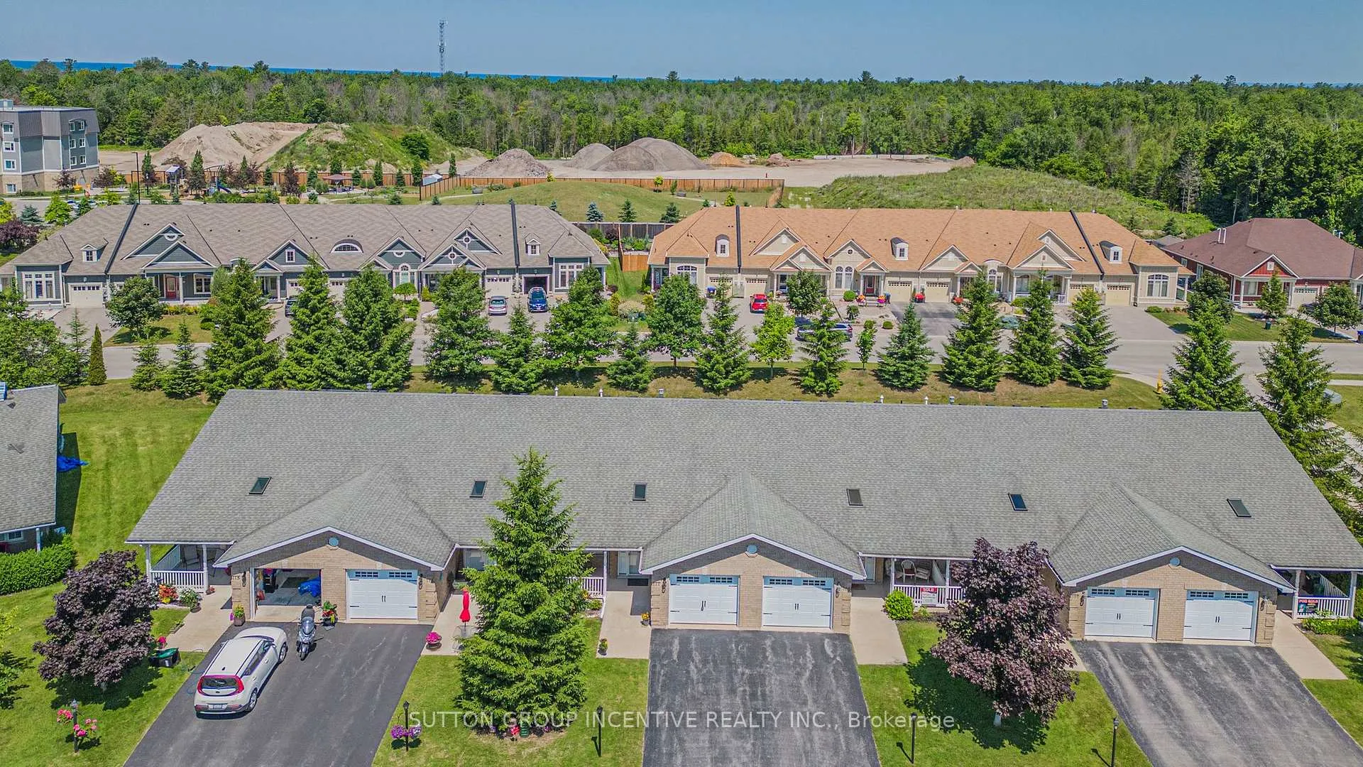 Photo 34 of 111 Meadow Lane, Wasaga Beach — HOMEH