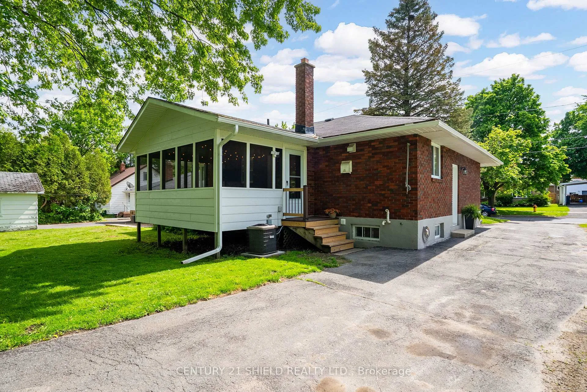 Photo 3 of 208 Anthony Street, Cornwall — HOMEH