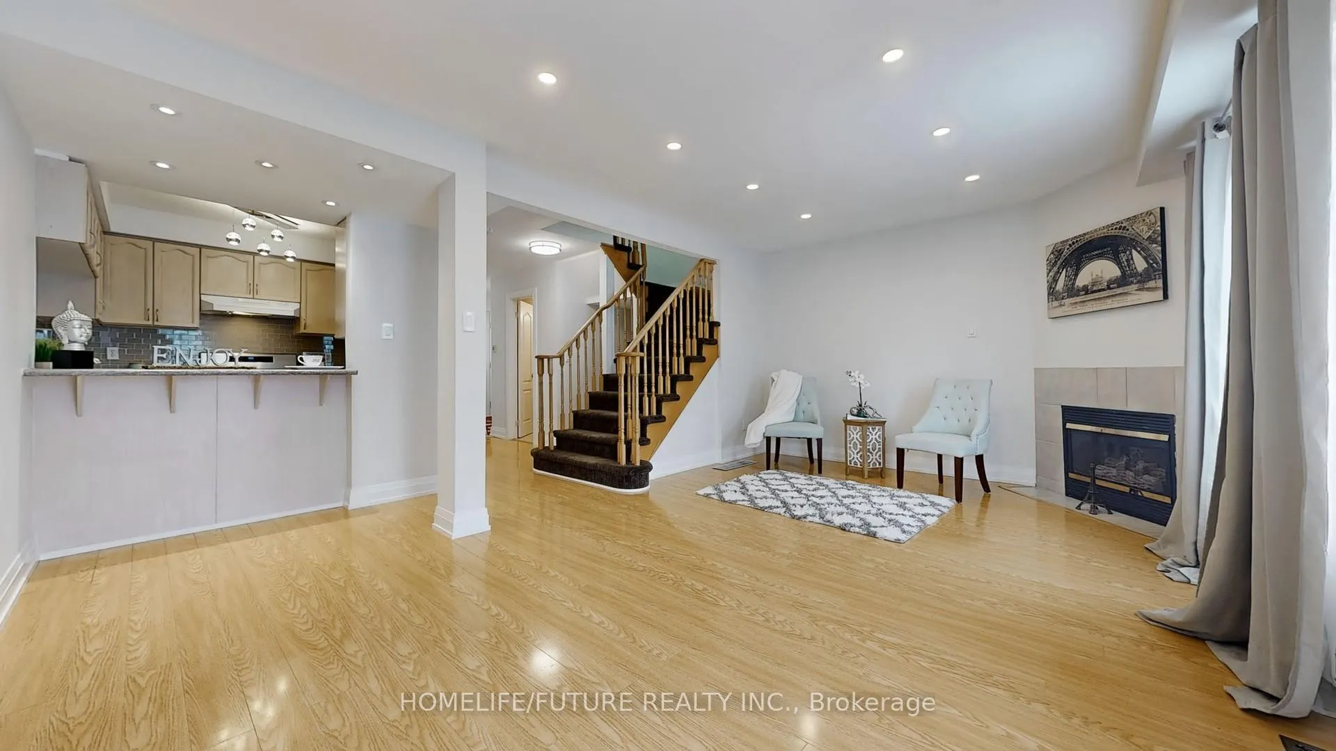 Photo 7 of 1563 Nipissing Court, Pickering, Amberlea — HOMEH