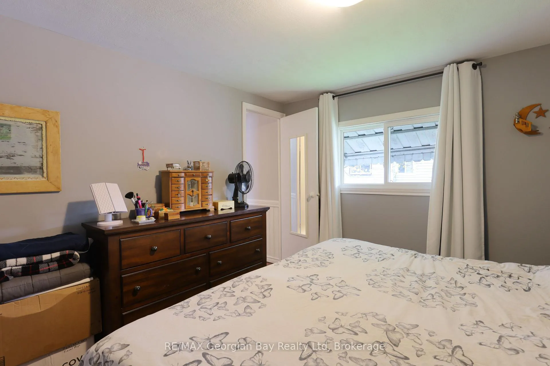 Photo 11 of 32 Northland Road, Midland — HOMEH