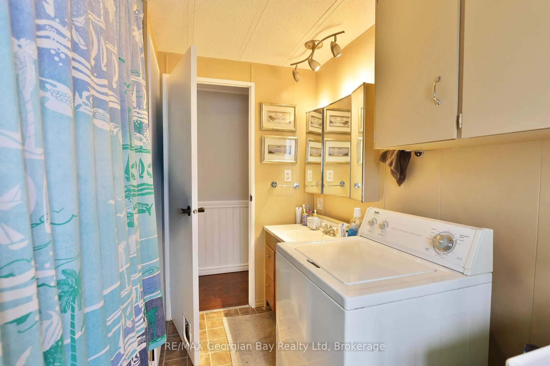 Photo 15 of 32 Northland Road, Midland — HOMEH