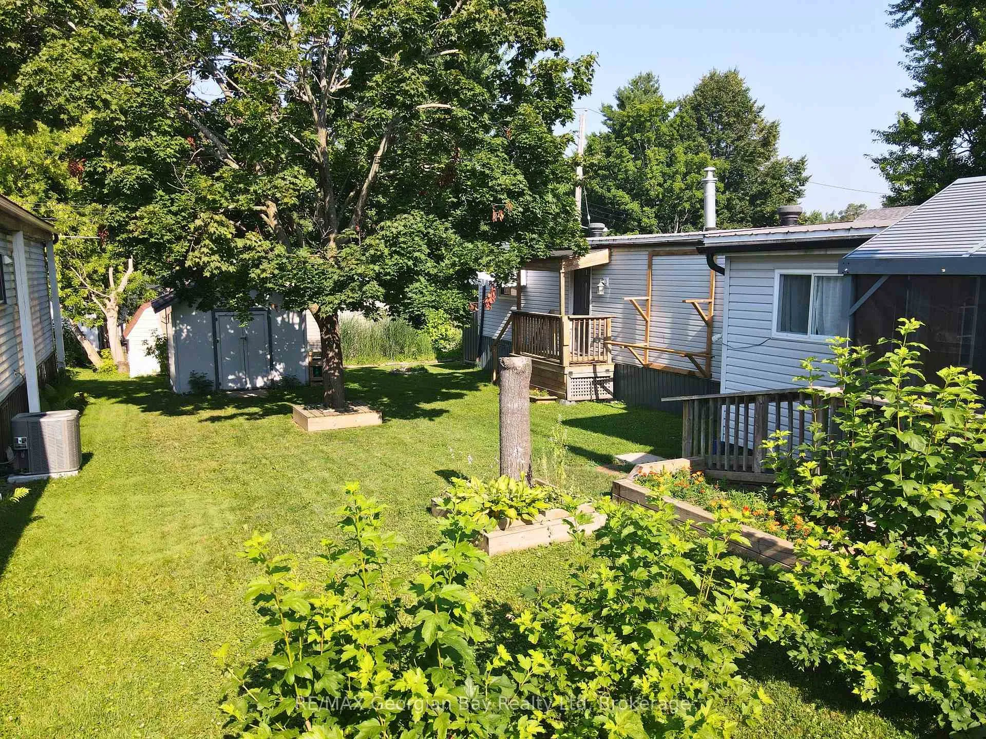 Photo 20 of 32 Northland Road, Midland — HOMEH