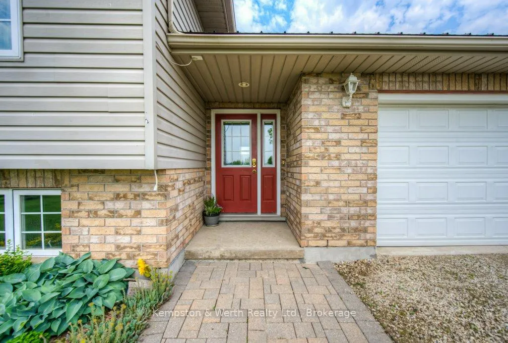 Photo 8 of 8430 175 Road, North Perth, Wallace — HOMEH