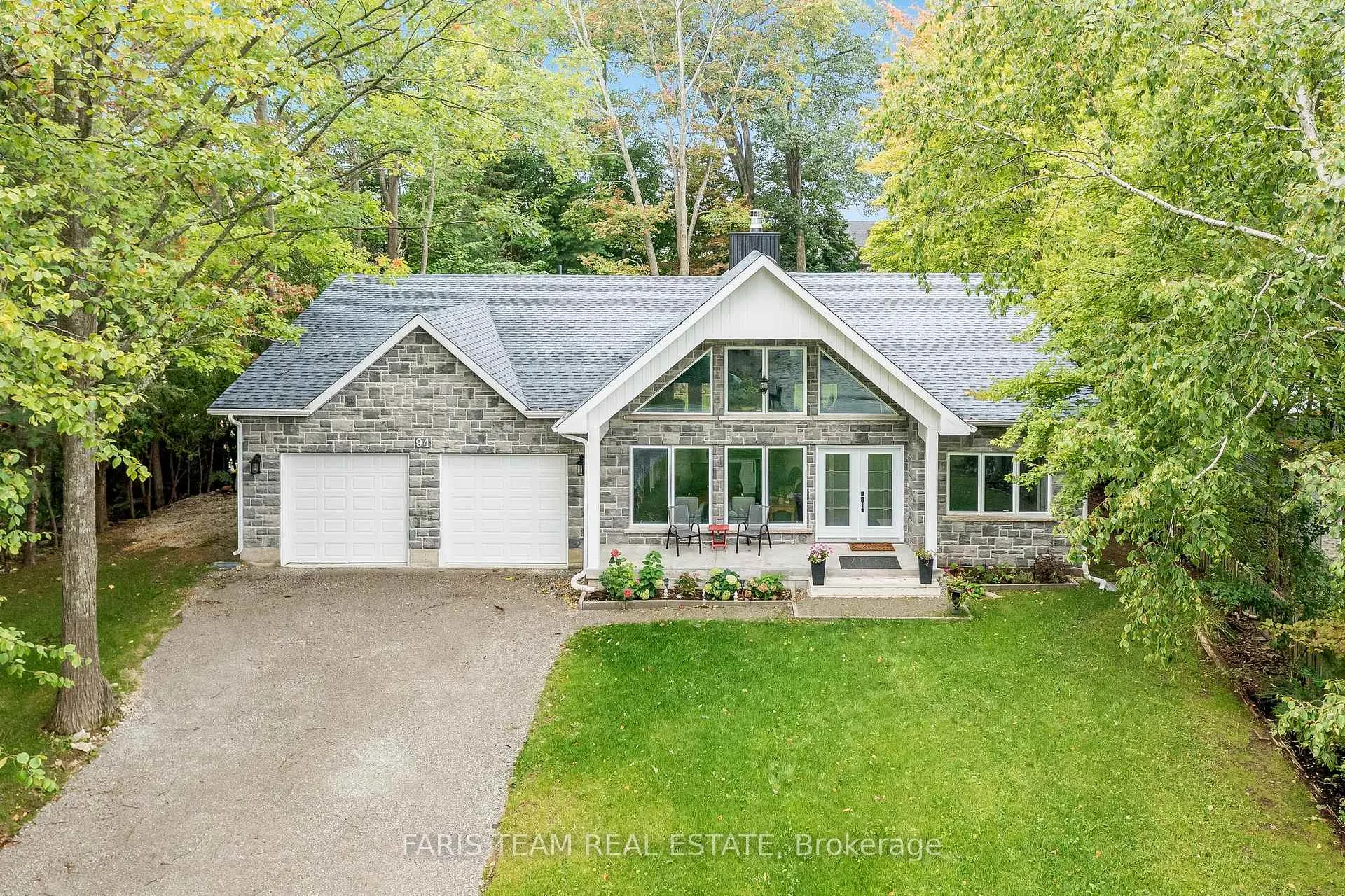 Photo 1 of 94 42nd Street S, Wasaga Beach — HOMEH