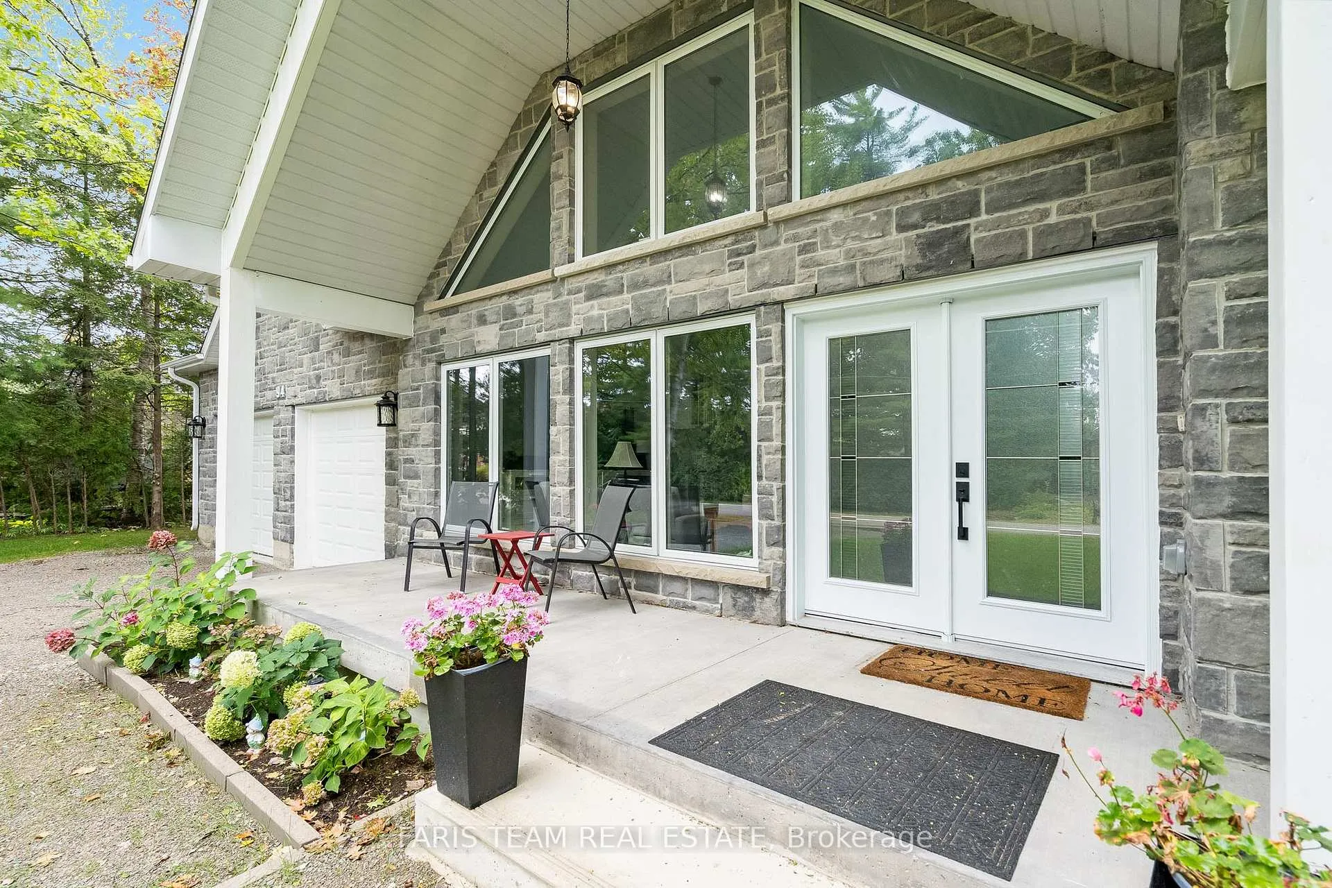 Photo 2 of 94 42nd Street S, Wasaga Beach — HOMEH
