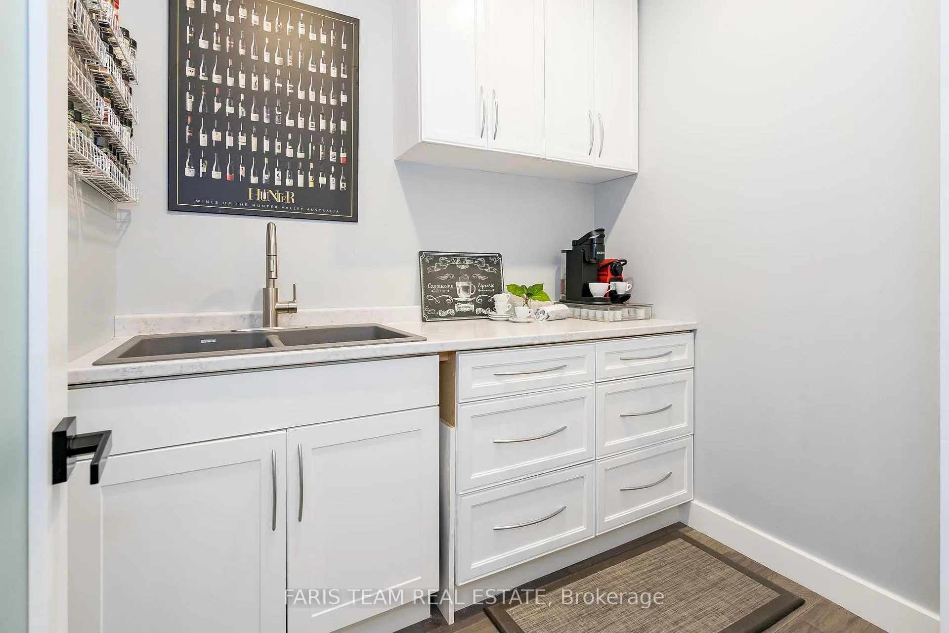 Photo 7 of 94 42nd Street S, Wasaga Beach — HOMEH