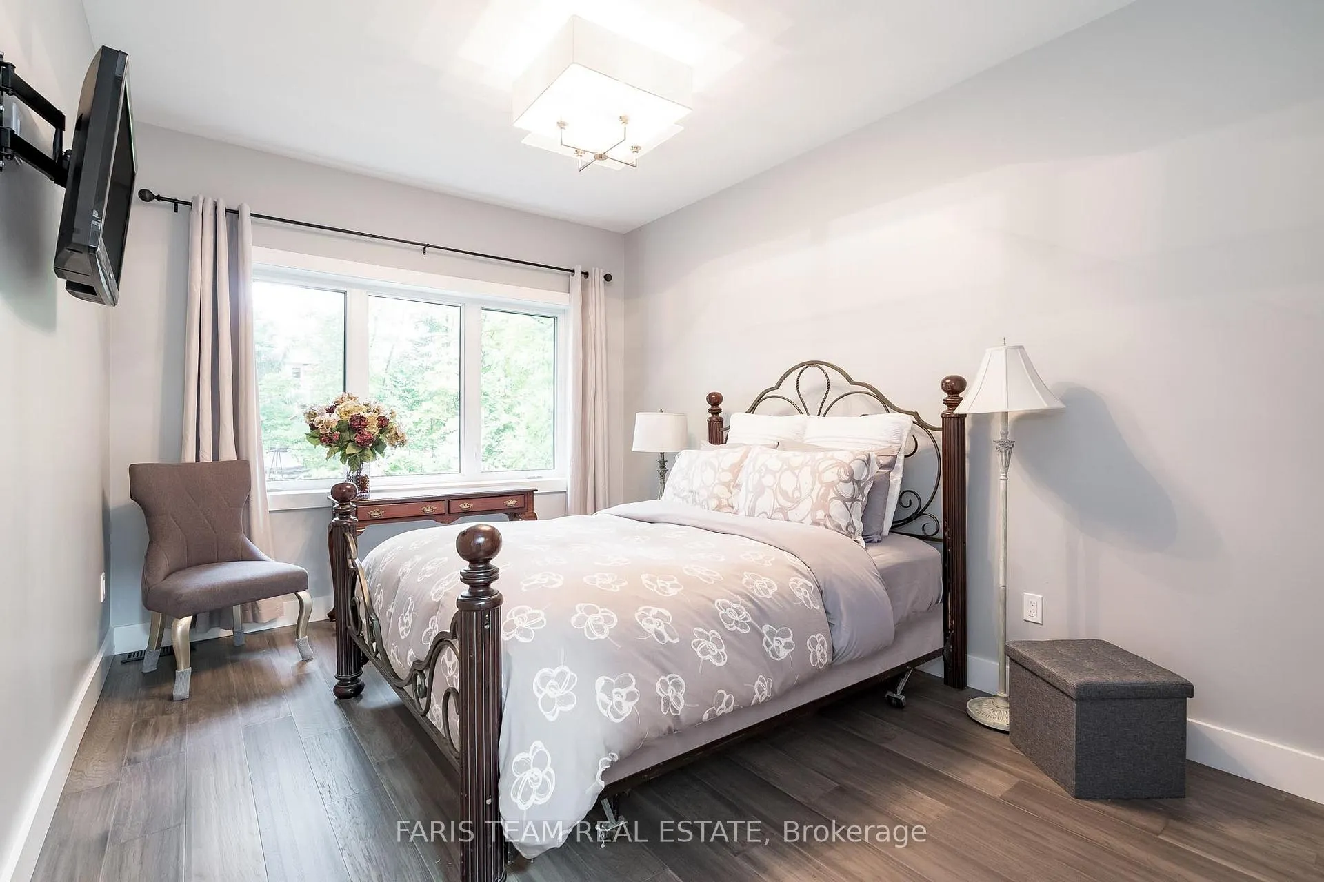 Photo 16 of 94 42nd Street S, Wasaga Beach — HOMEH