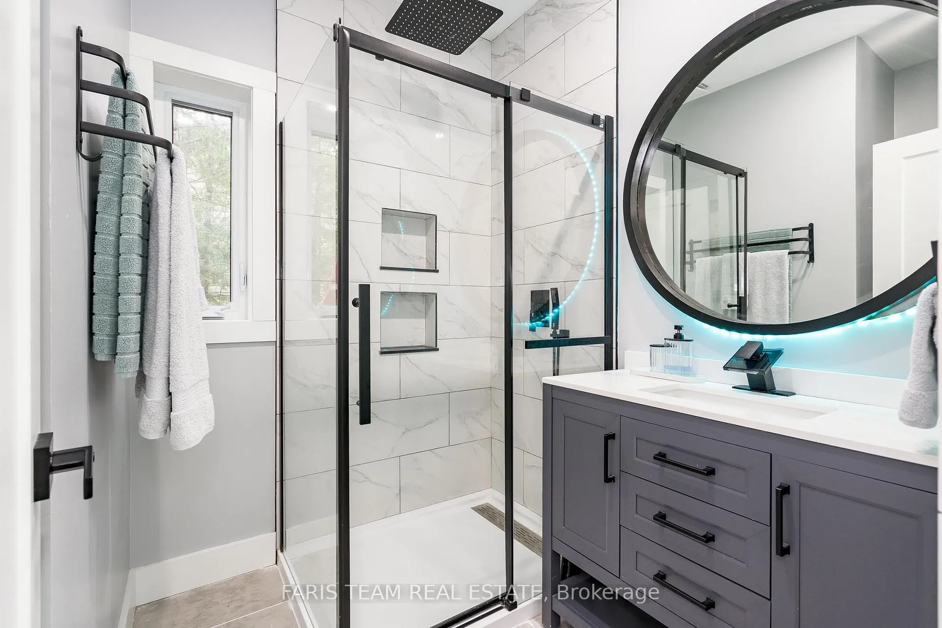 Photo 18 of 94 42nd Street S, Wasaga Beach — HOMEH
