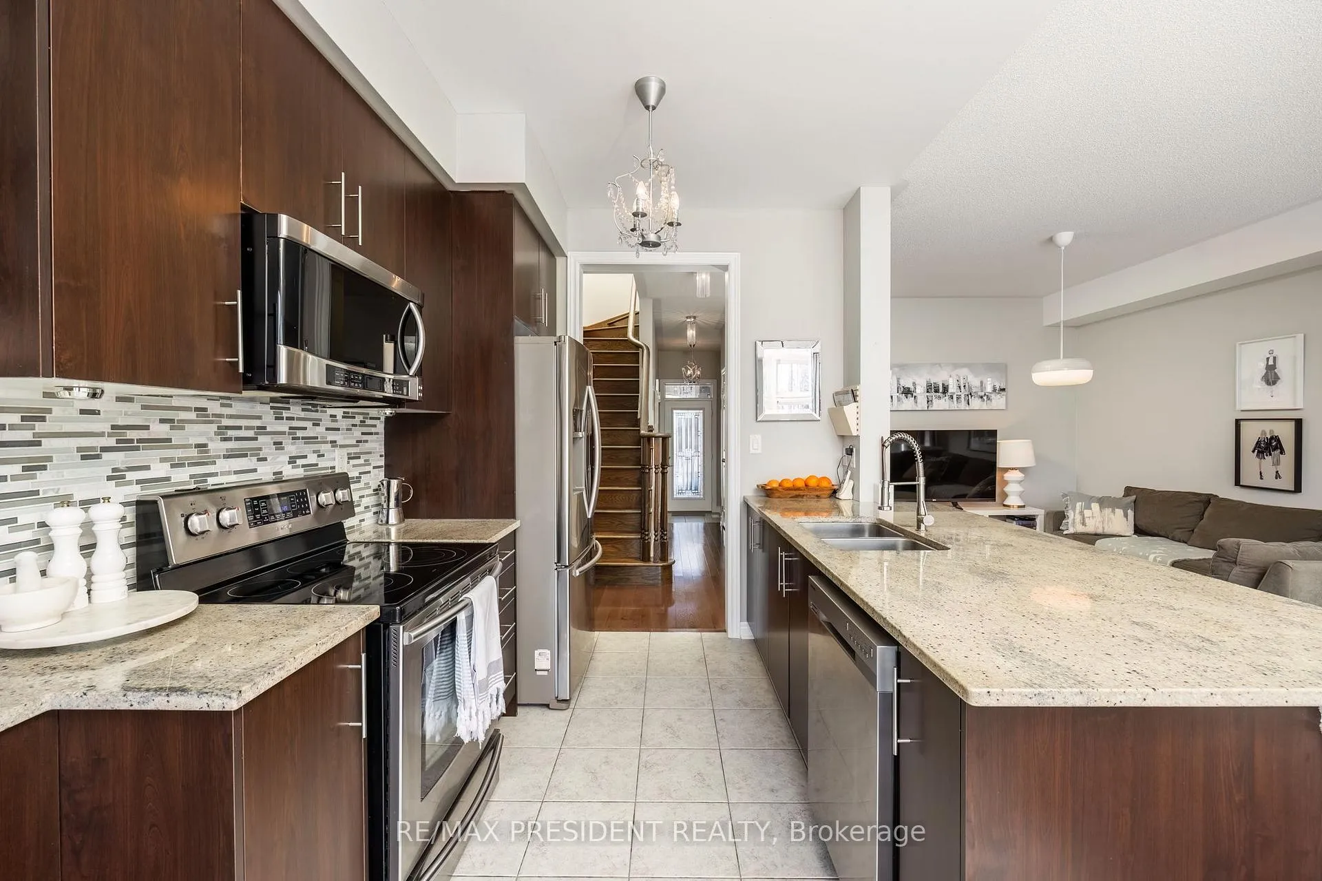 Photo 13 of 7 Aspenview Avenue, Caledon, Rural Caledon — HOMEH