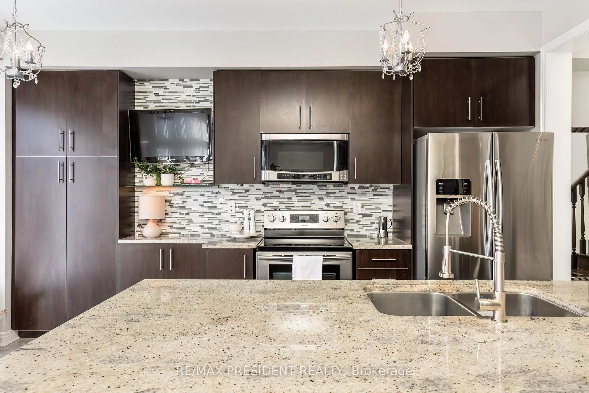 Photo 15 of 7 Aspenview Avenue, Caledon, Rural Caledon — HOMEH