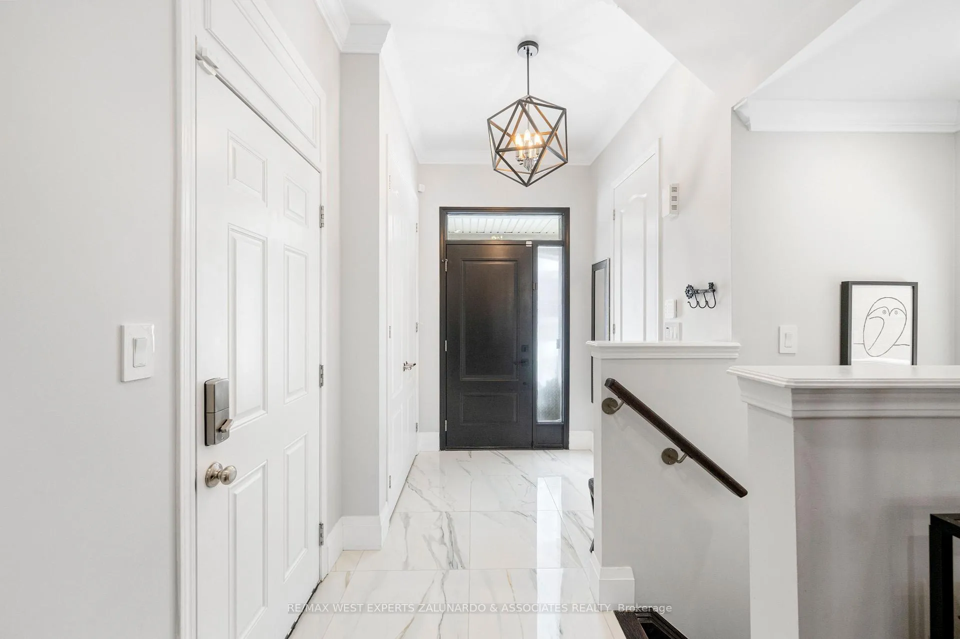 Photo 3 of 10 Barn Owl Way, Vaughan, Kleinburg — HOMEH