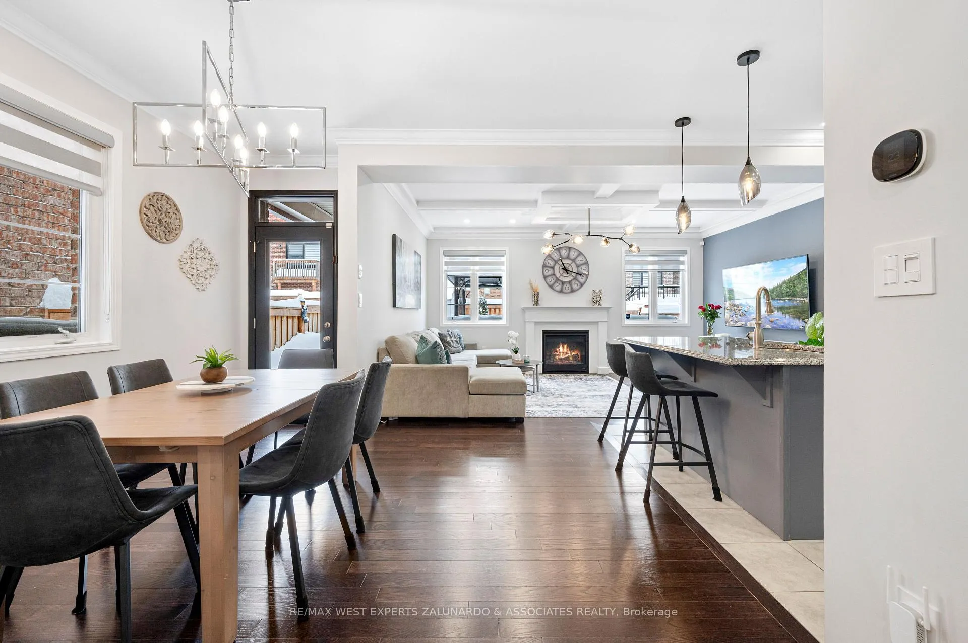 Photo 5 of 10 Barn Owl Way, Vaughan, Kleinburg — HOMEH