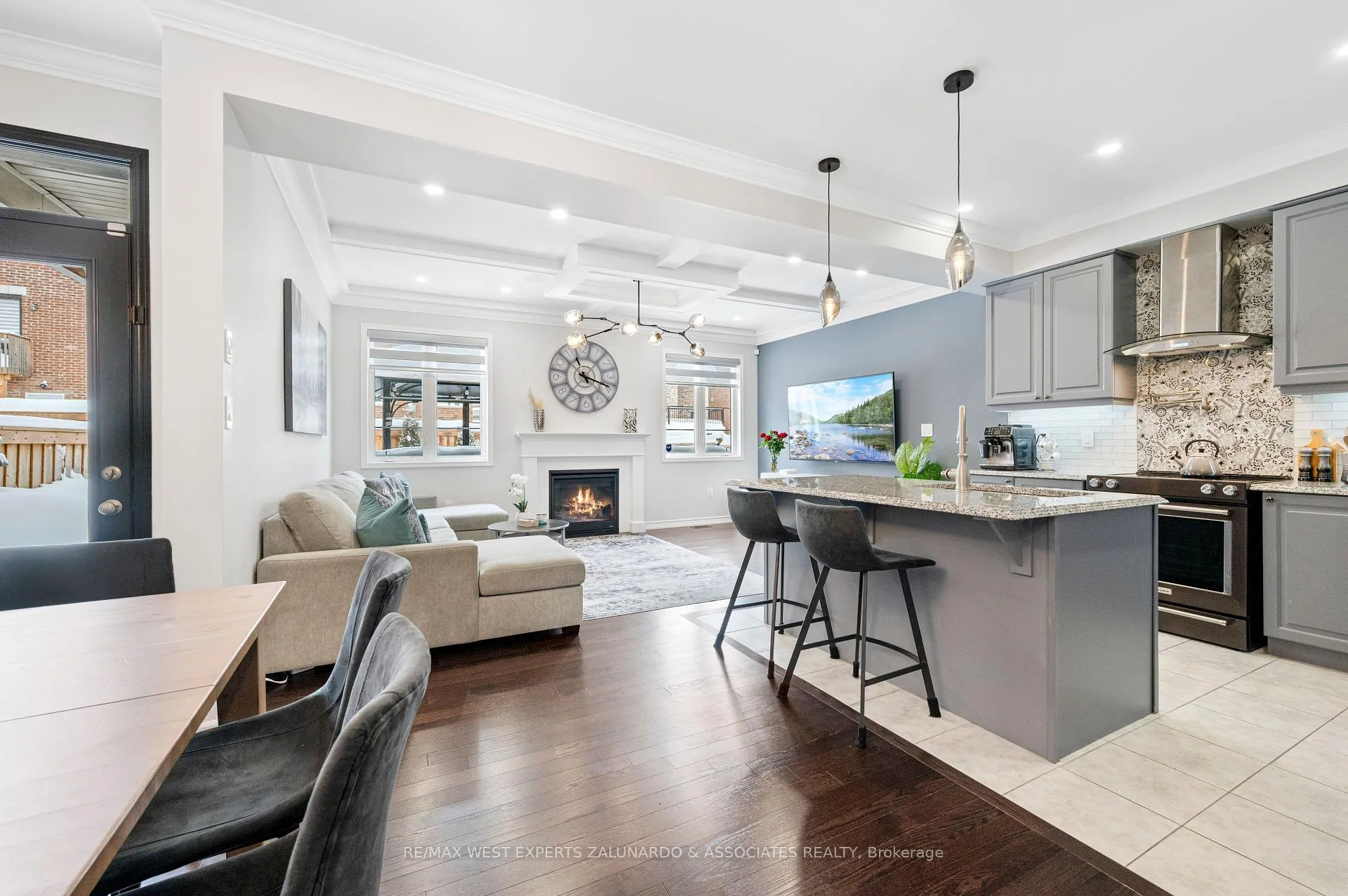 Photo 6 of 10 Barn Owl Way, Vaughan, Kleinburg — HOMEH