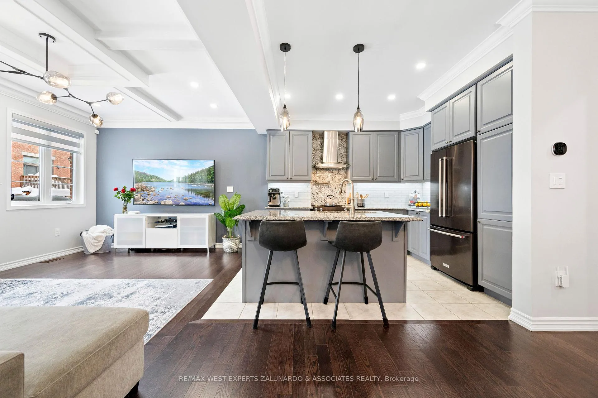 Photo 7 of 10 Barn Owl Way, Vaughan, Kleinburg — HOMEH