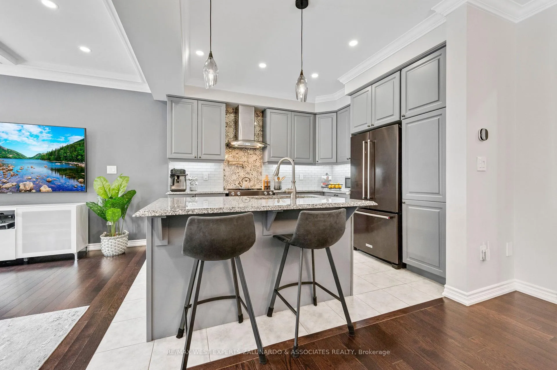 Photo 8 of 10 Barn Owl Way, Vaughan, Kleinburg — HOMEH