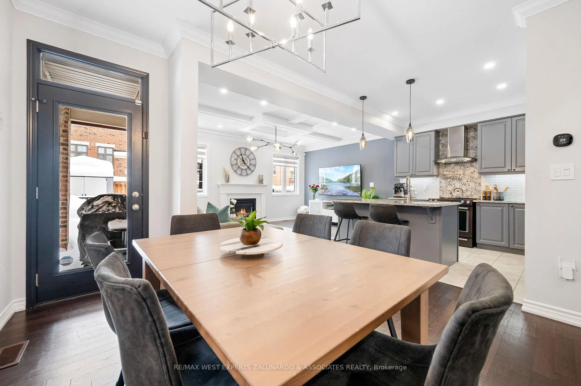Photo 15 of 10 Barn Owl Way, Vaughan, Kleinburg — HOMEH