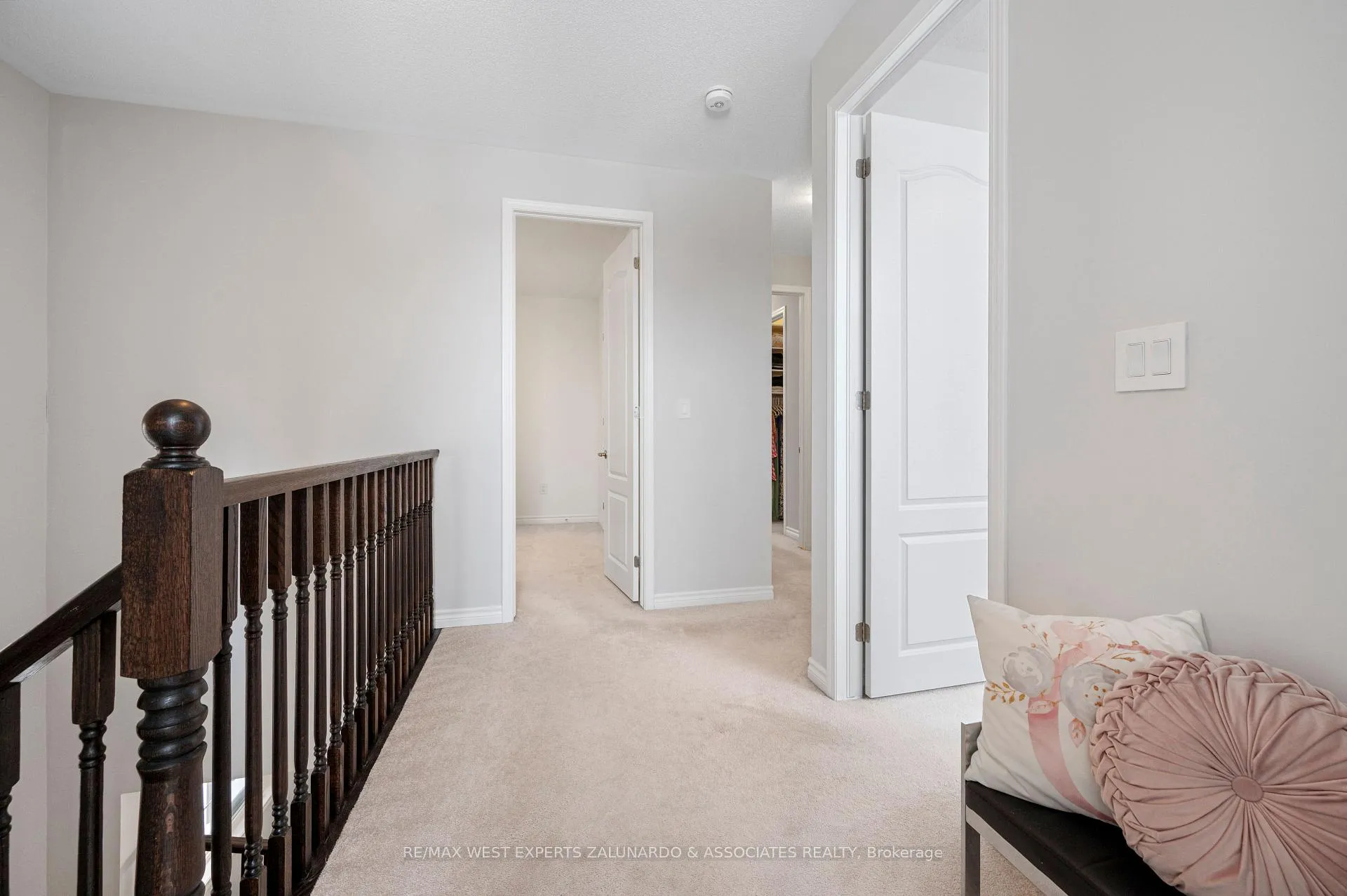 Photo 18 of 10 Barn Owl Way, Vaughan, Kleinburg — HOMEH