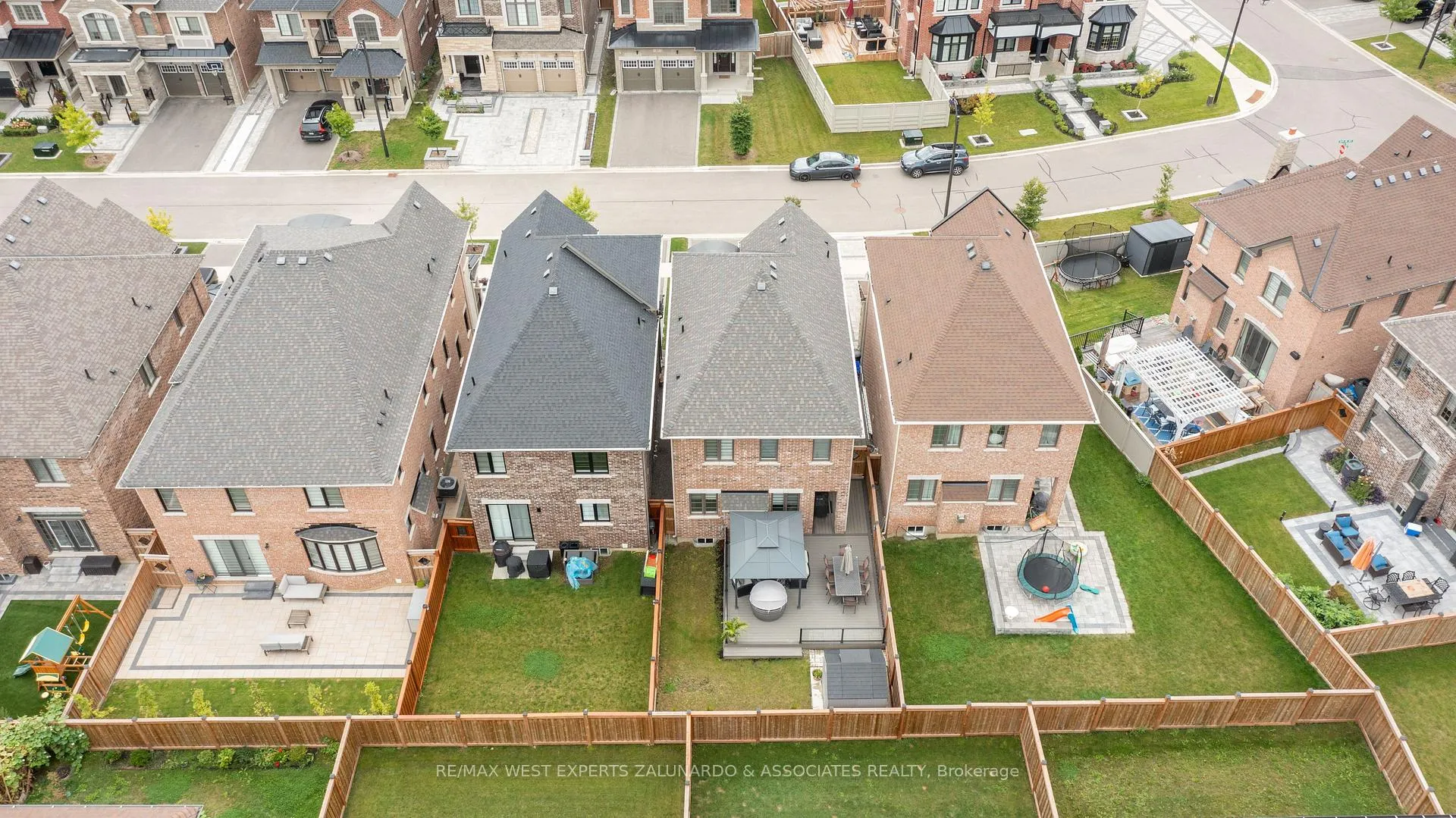 Photo 35 of 10 Barn Owl Way, Vaughan, Kleinburg — HOMEH