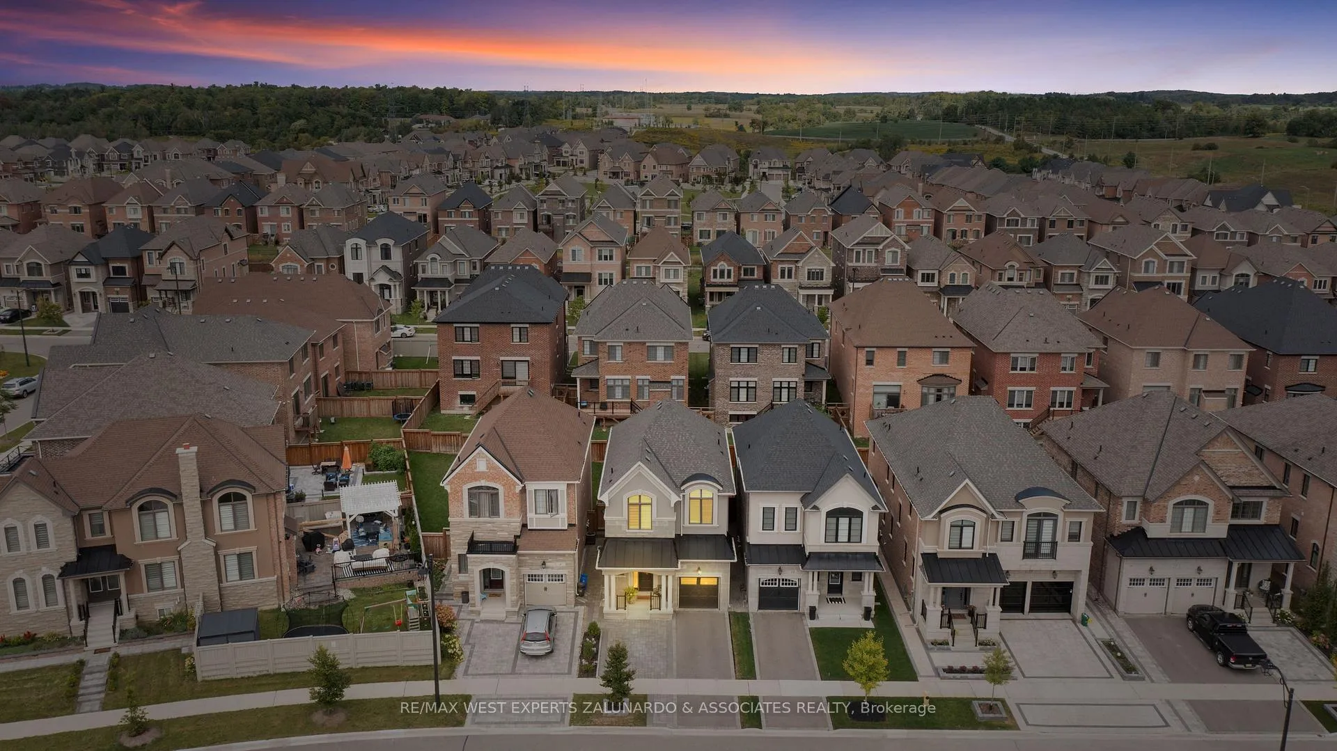 Photo 40 of 10 Barn Owl Way, Vaughan, Kleinburg — HOMEH