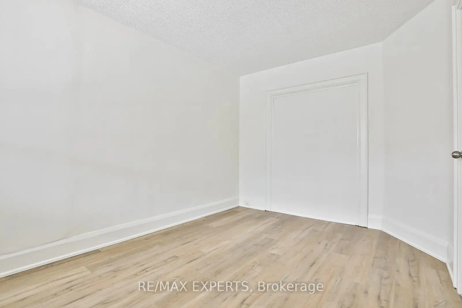 Photo 5 of 659 Vaughan Road, Toronto, Oakwood Village — HOMEH