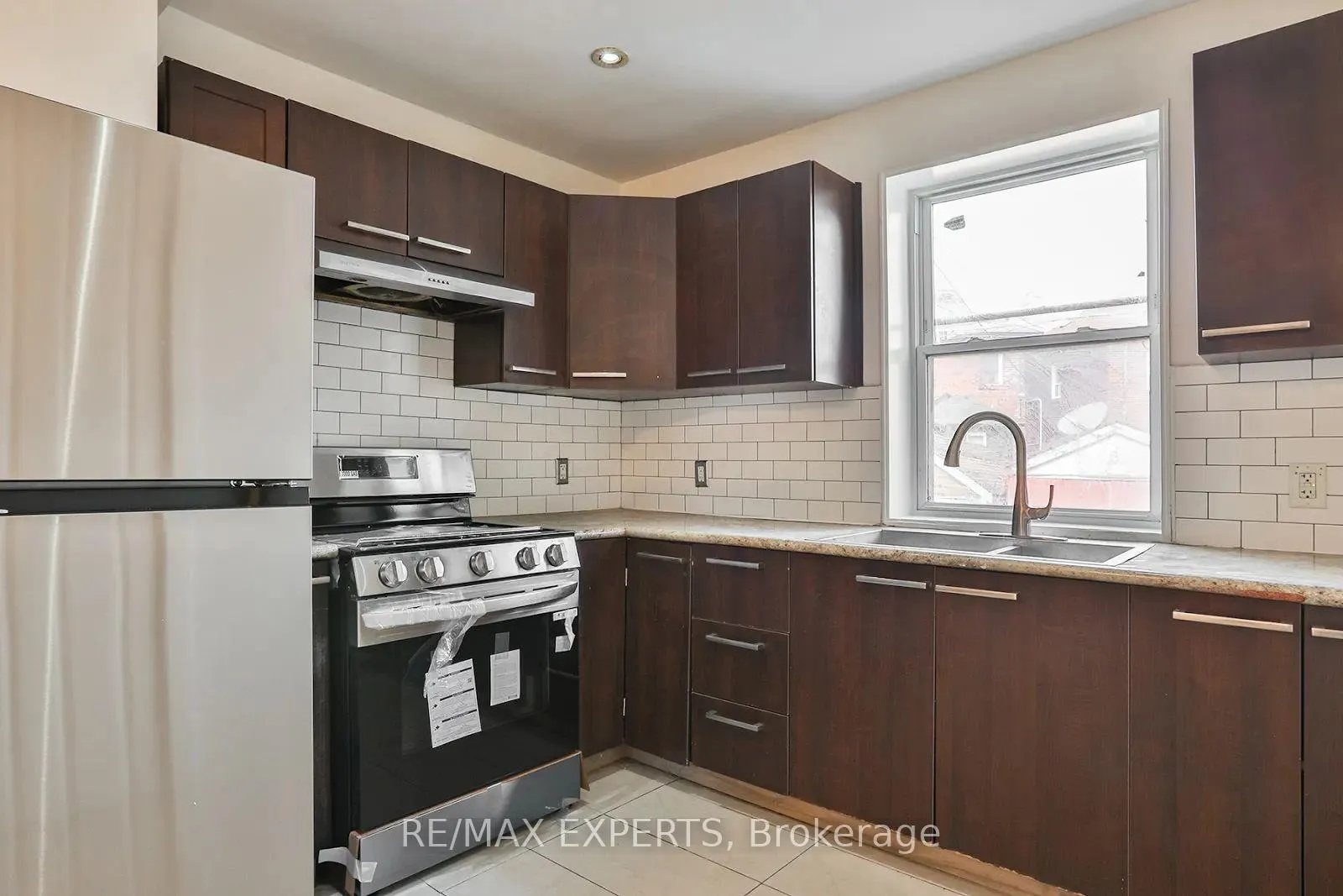 Photo 10 of 659 Vaughan Road, Toronto, Oakwood Village — HOMEH