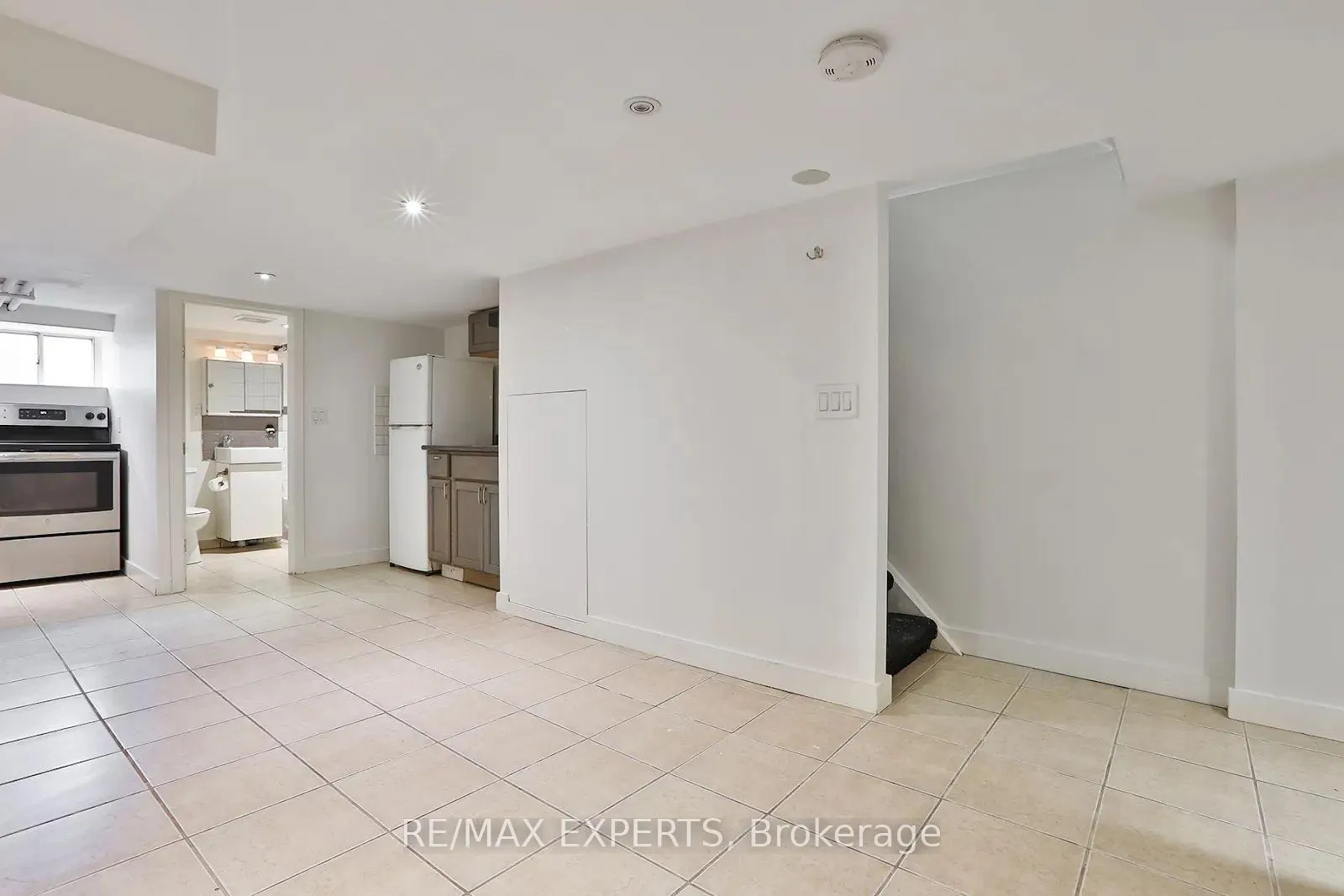 Photo 18 of 659 Vaughan Road, Toronto, Oakwood Village — HOMEH