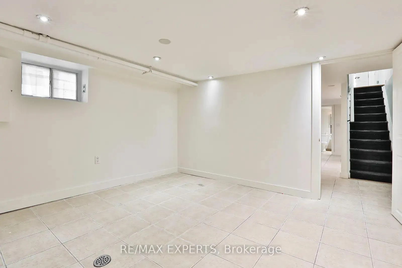 Photo 23 of 659 Vaughan Road, Toronto, Oakwood Village — HOMEH