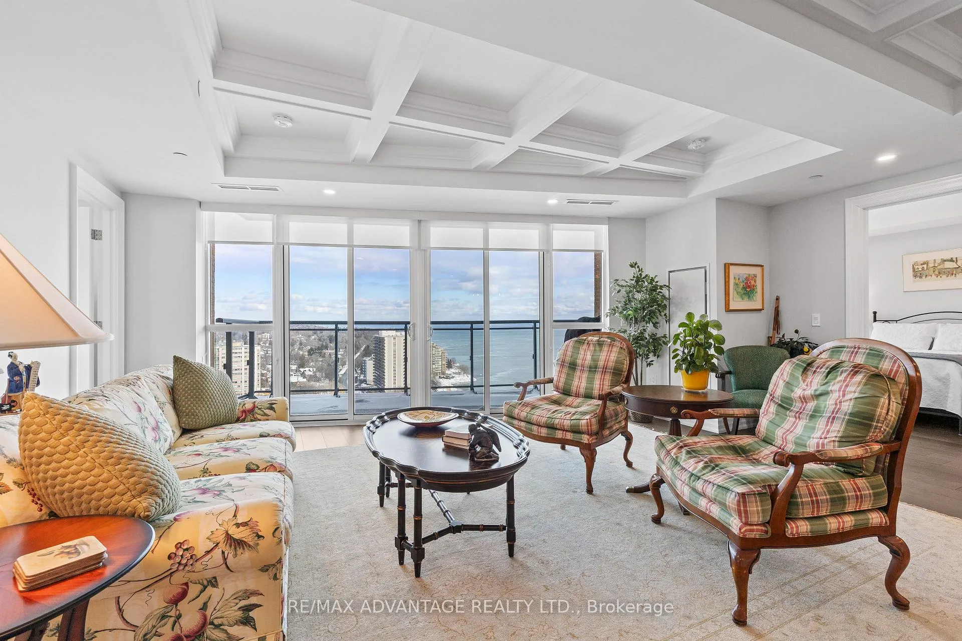 Front of Unit 1902, 2060 Lakeshore Road