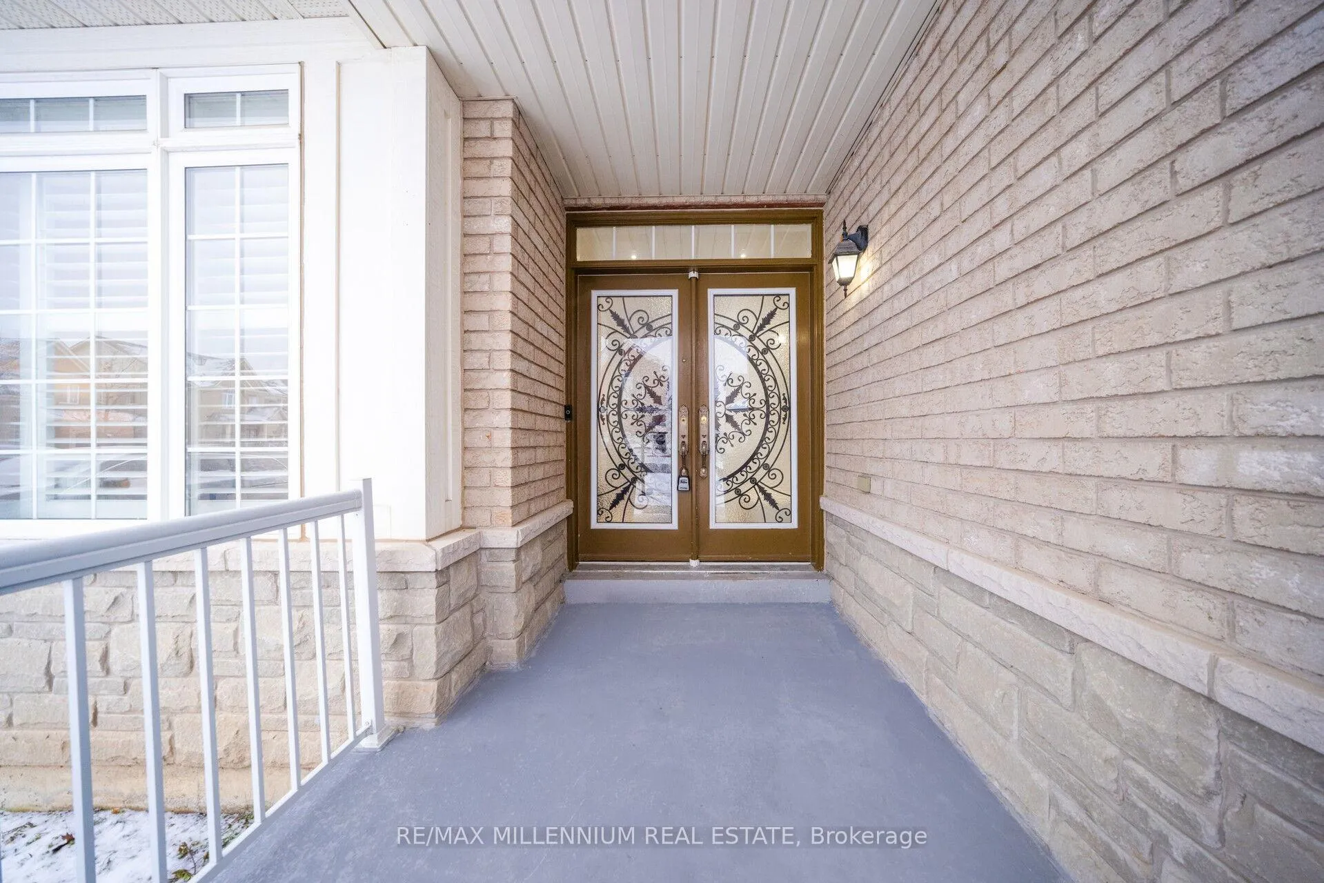 Photo 4 of 517 Bussel Crescent, Milton, Clarke — HOMEH