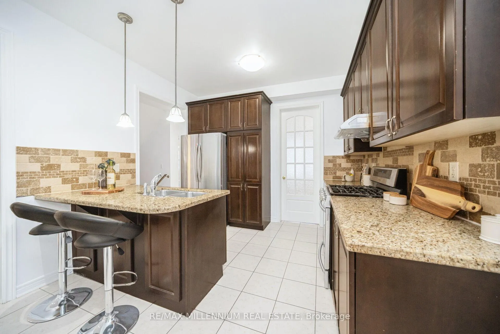Photo 22 of 517 Bussel Crescent, Milton, Clarke — HOMEH