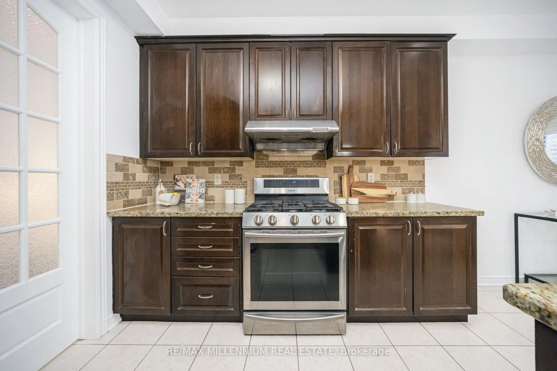 Photo 24 of 517 Bussel Crescent, Milton, Clarke — HOMEH