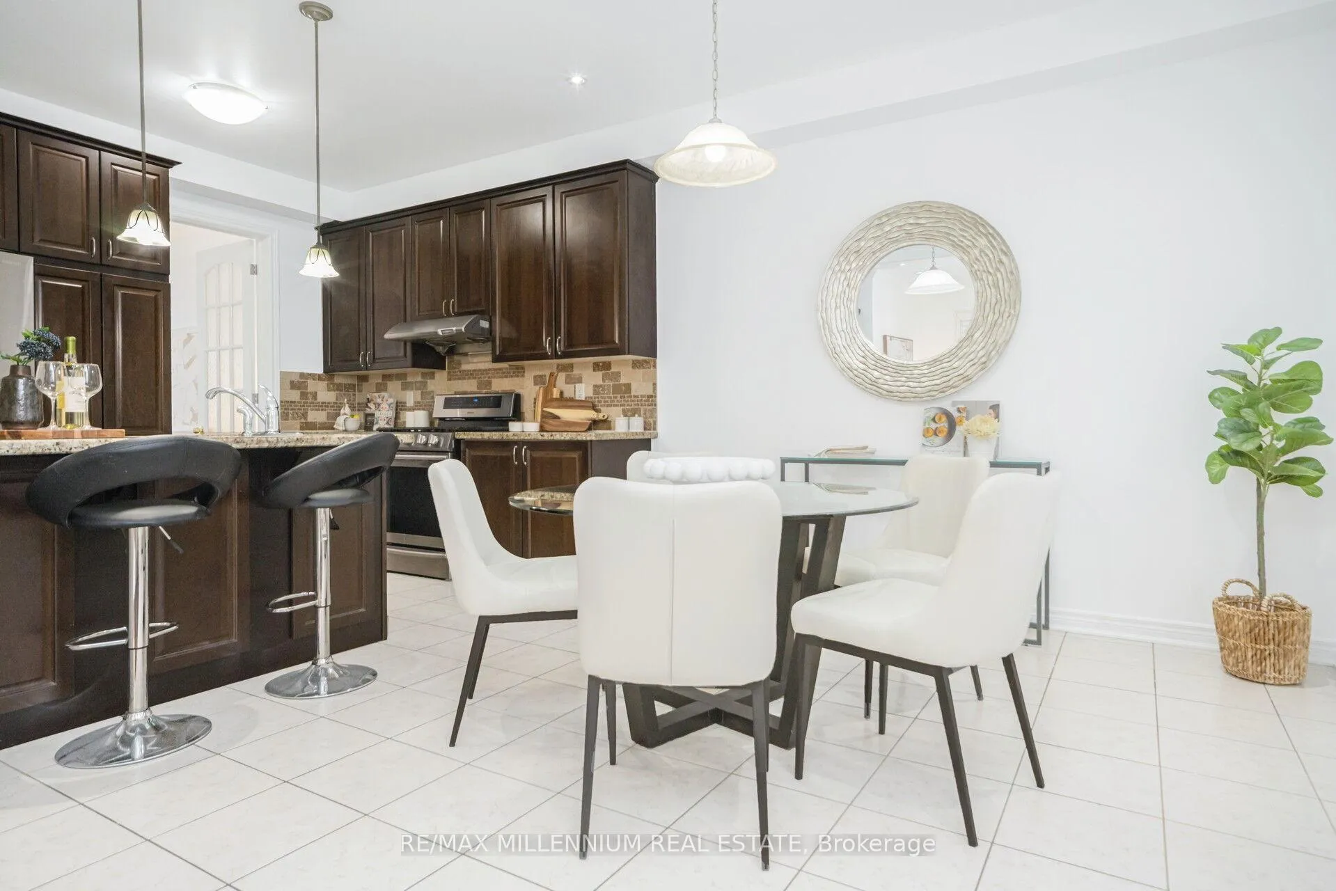 Photo 26 of 517 Bussel Crescent, Milton, Clarke — HOMEH