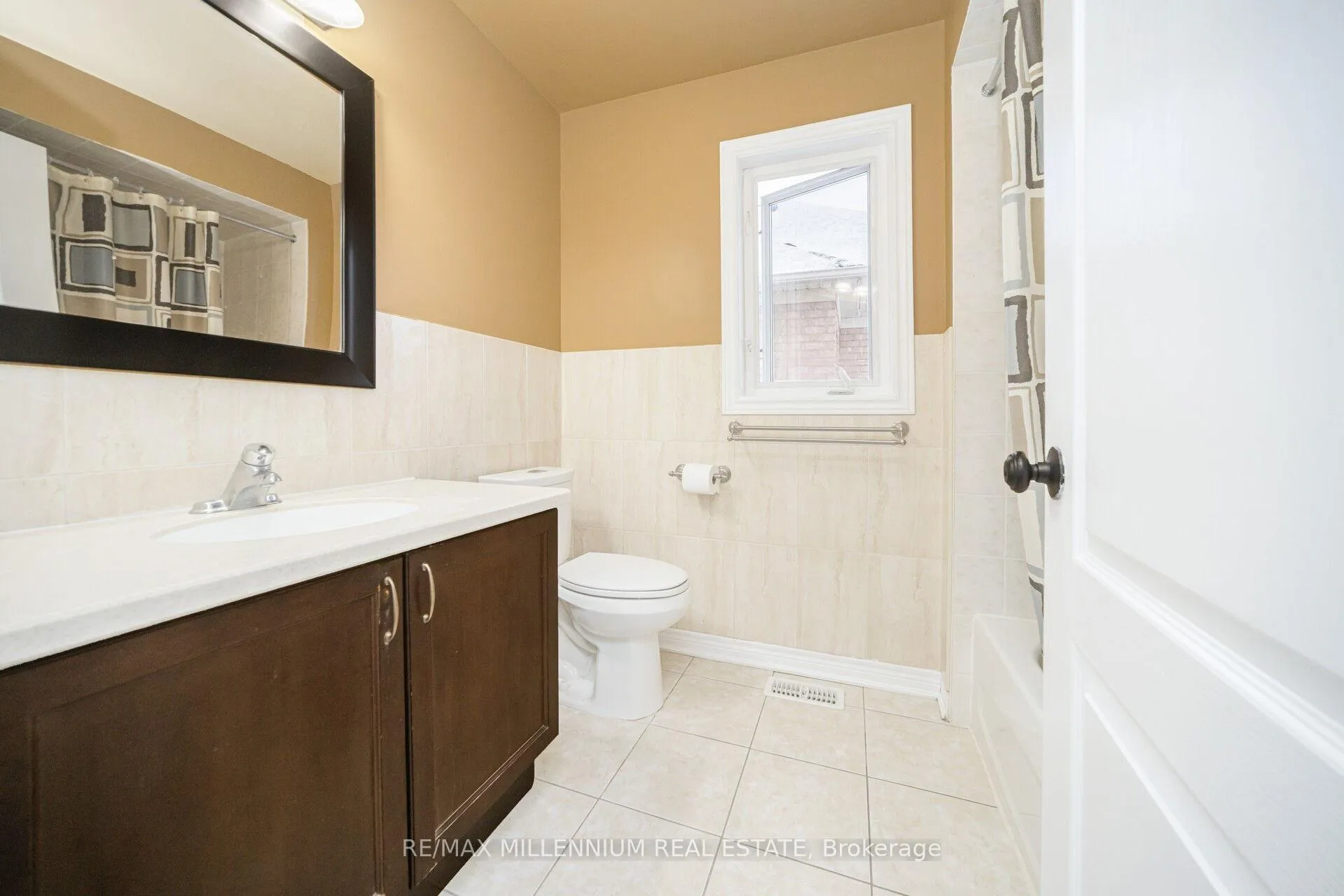 Photo 45 of 517 Bussel Crescent, Milton, Clarke — HOMEH