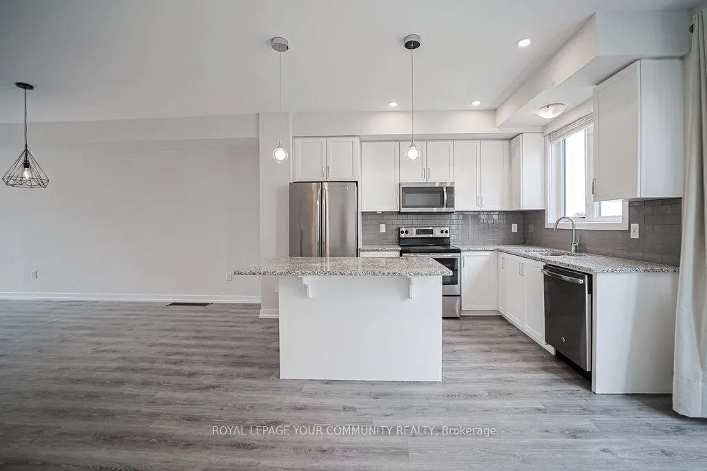 Photo 10 of 22 Waterview Lane, Grimsby, Grimsby Beach — HOMEH