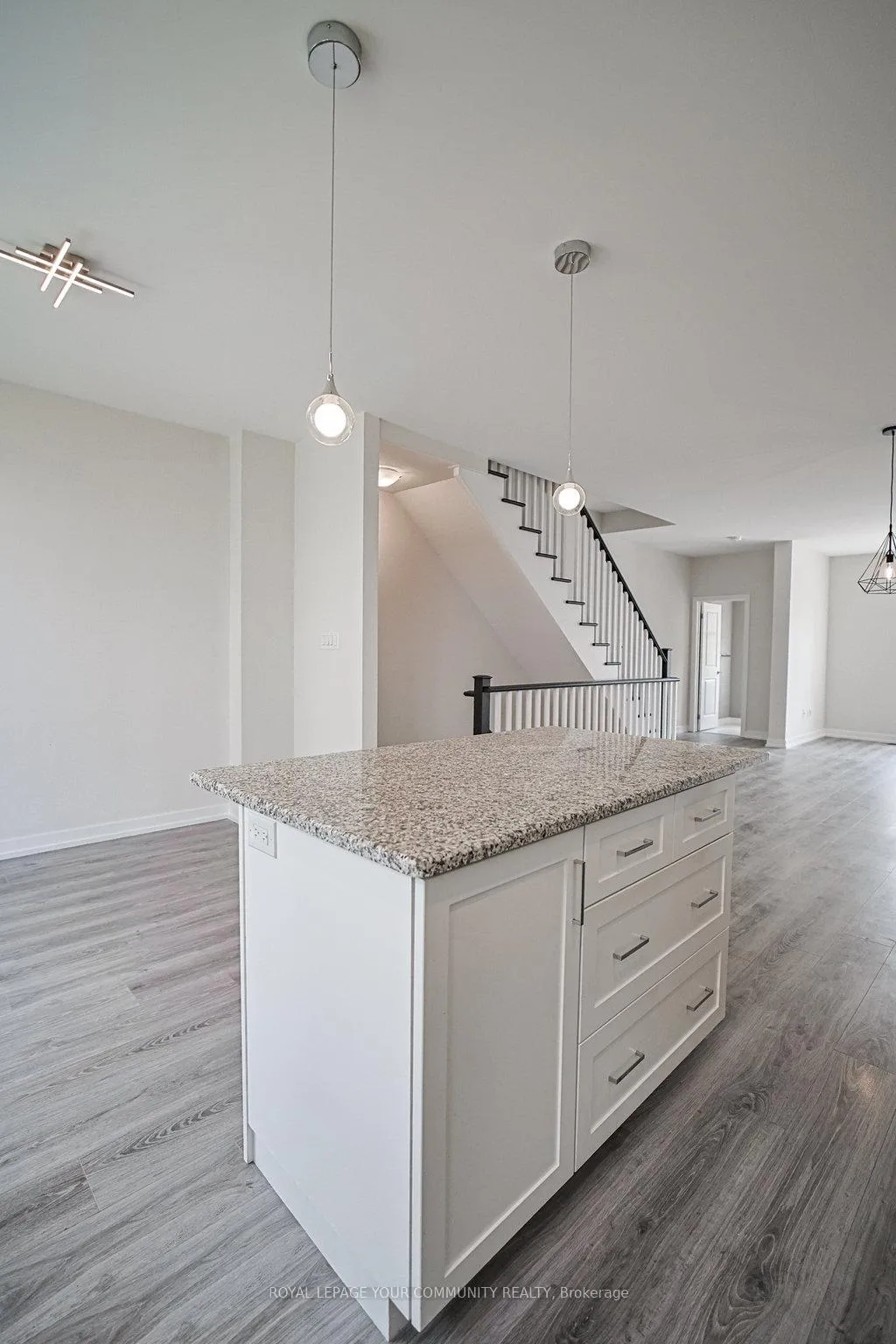 Photo 17 of 22 Waterview Lane, Grimsby, Grimsby Beach — HOMEH
