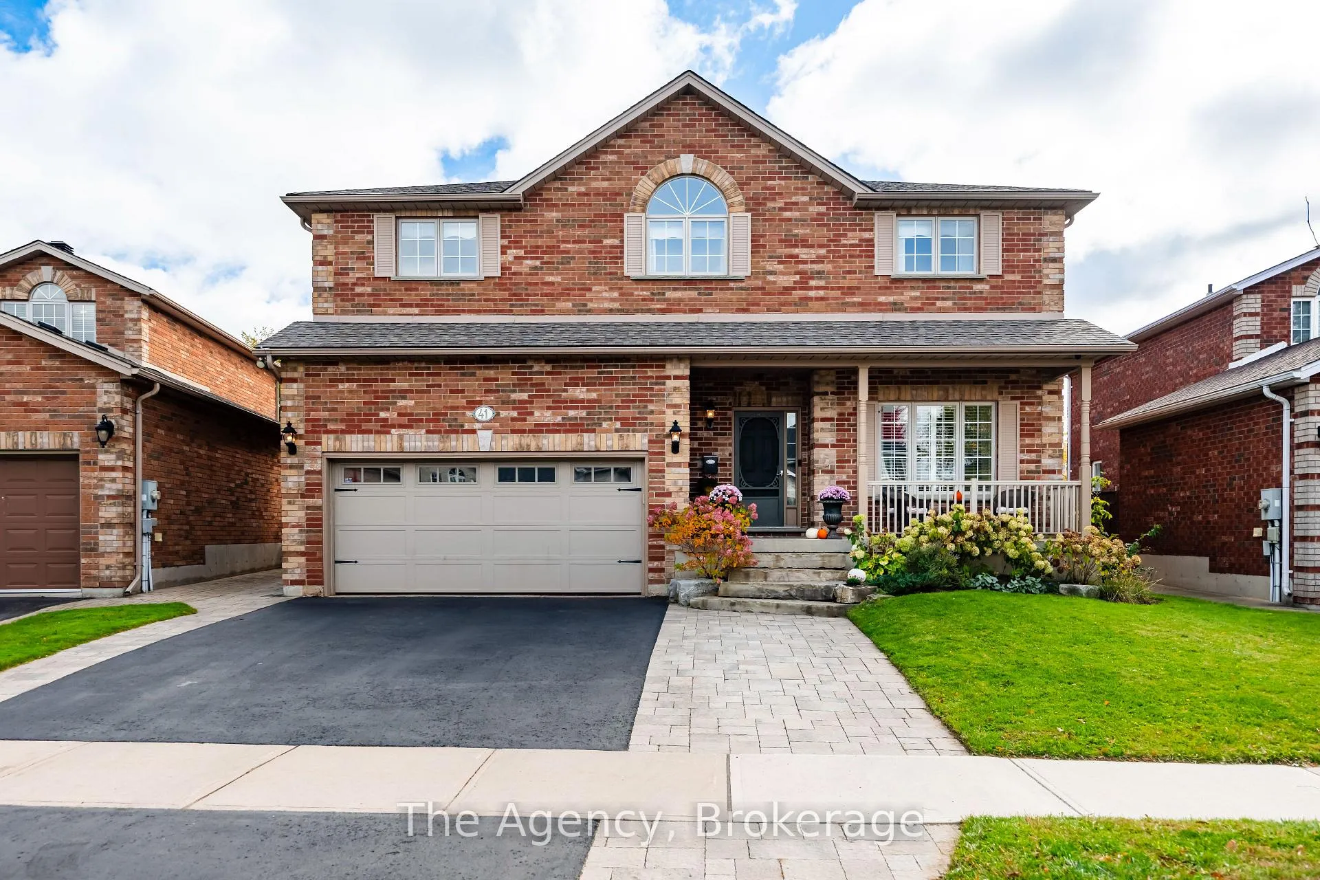 Photo 2 of 41 Mcavoy Drive, Barrie, Edgehill Drive — HOMEH
