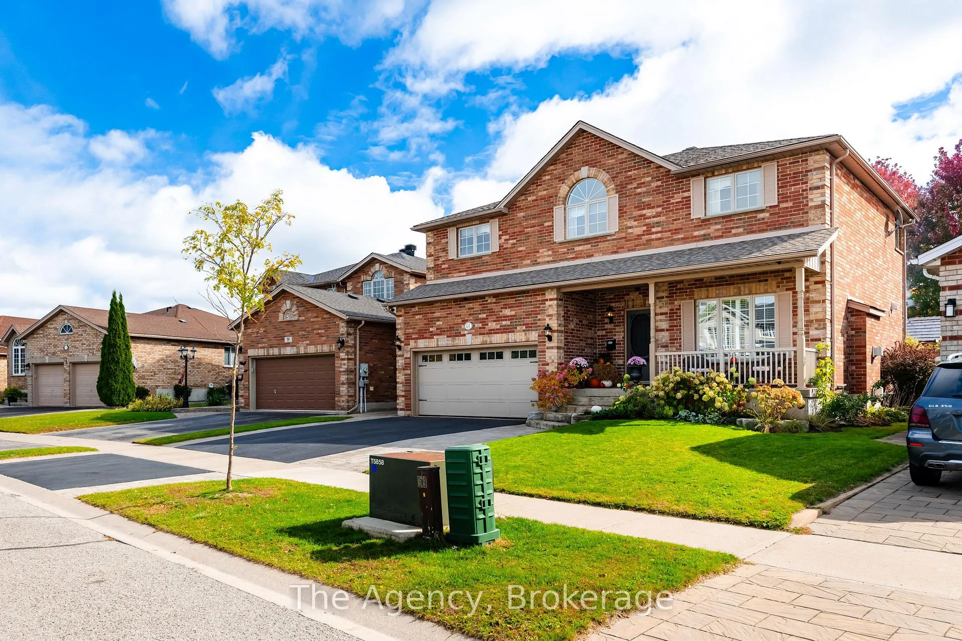 Photo 3 of 41 Mcavoy Drive, Barrie, Edgehill Drive — HOMEH